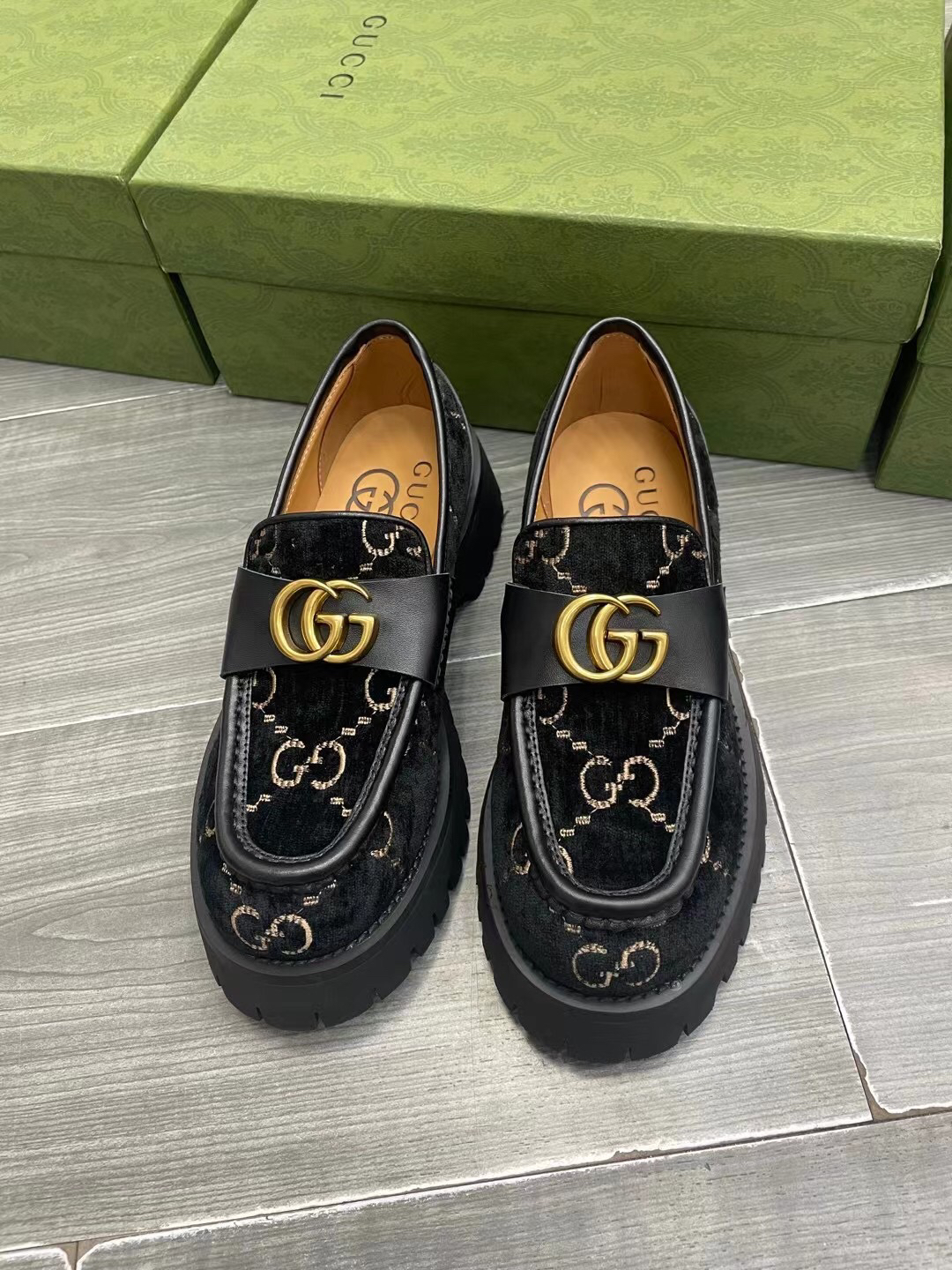Gucci women's leather shoes-82