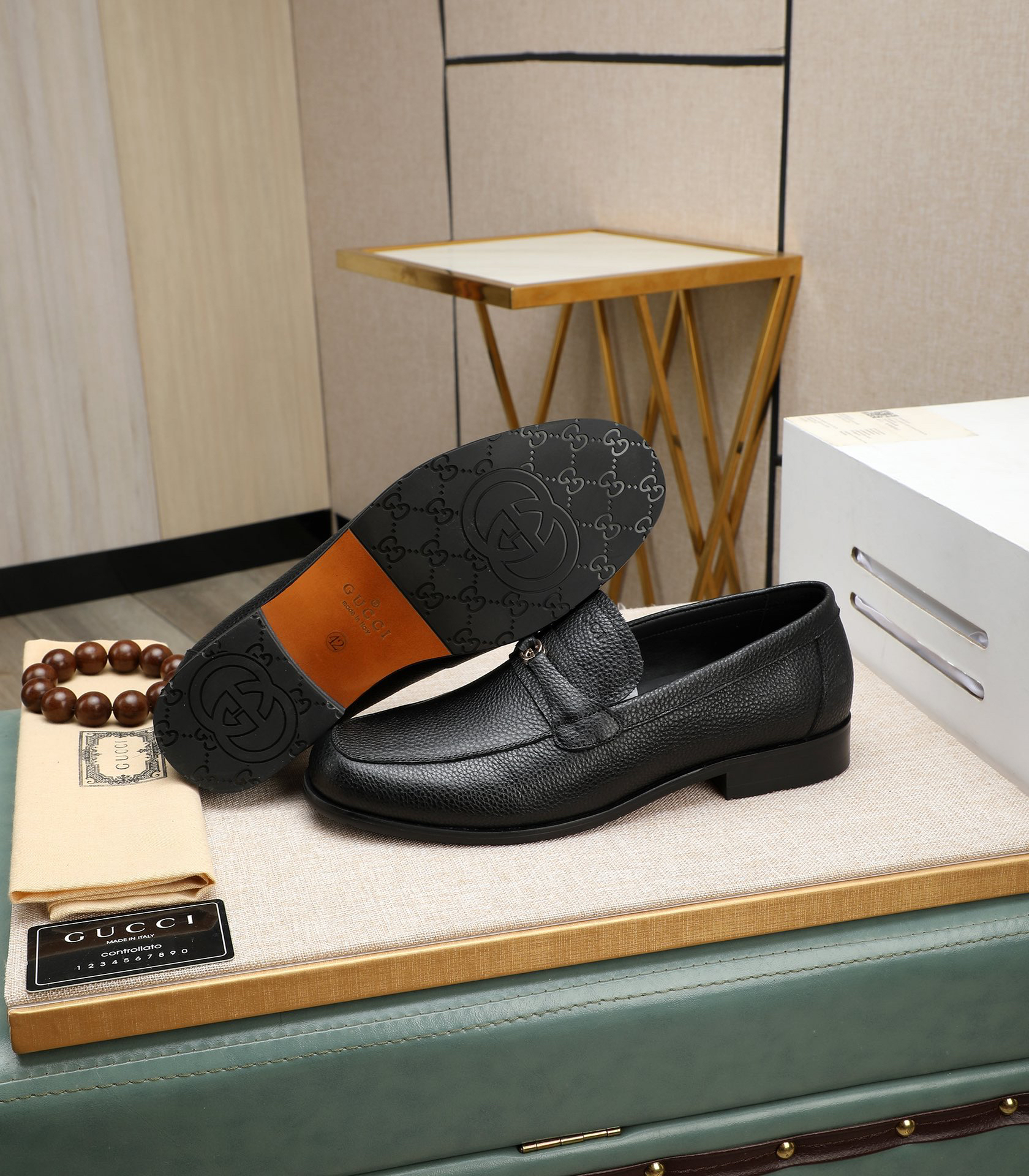 Gucci men's leather shoes-138