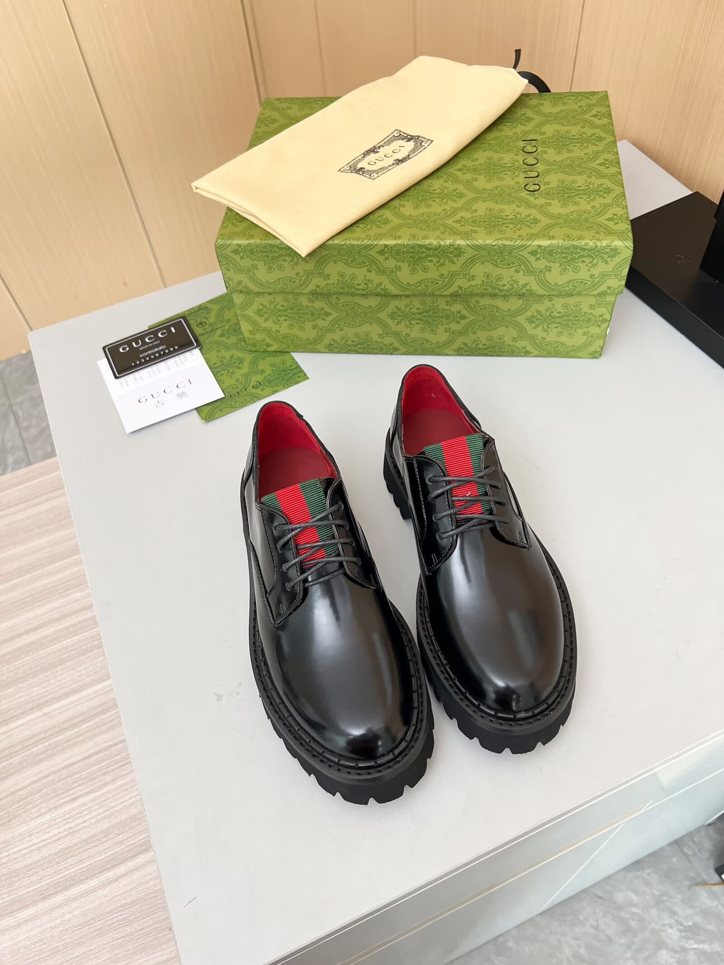 Gucci women's leather shoes-69