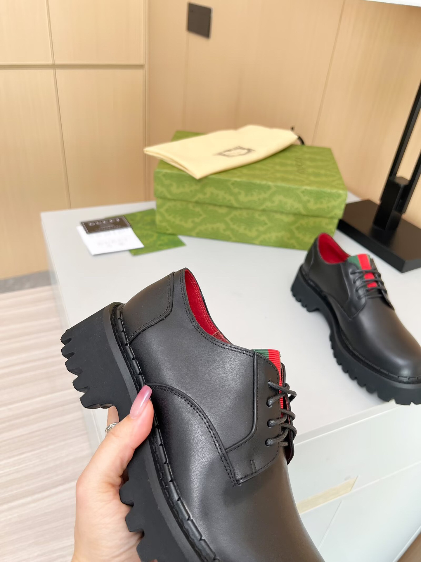 Gucci women's leather shoes-50