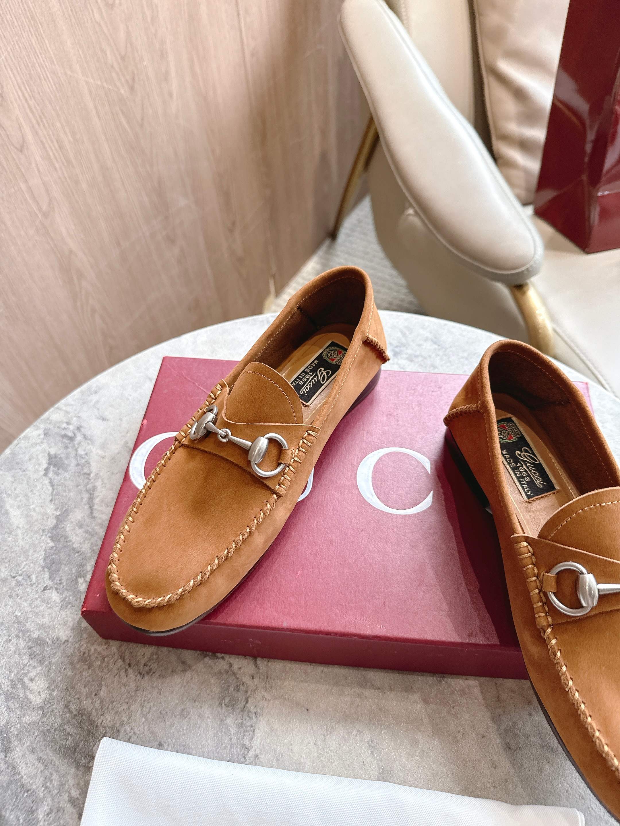 Gucci women's leather shoes-41