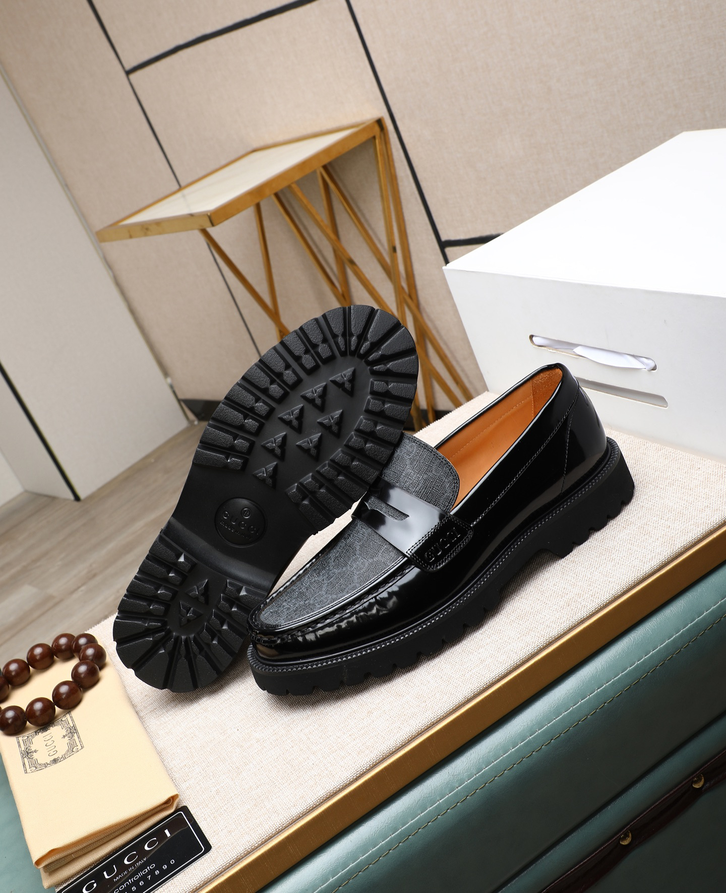 Gucci men's leather shoes-124