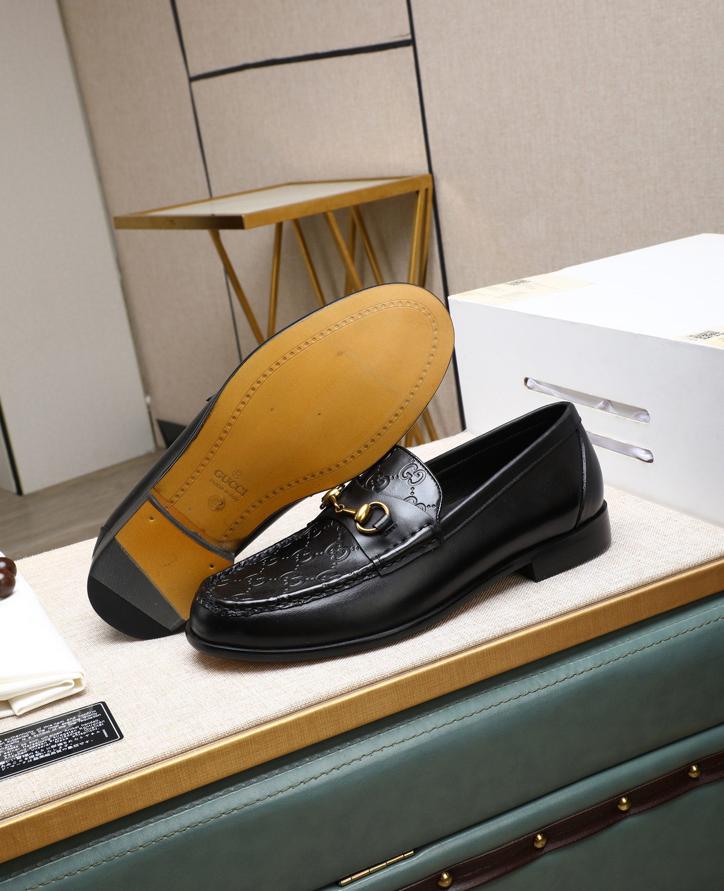 Gucci men's leather shoes-102