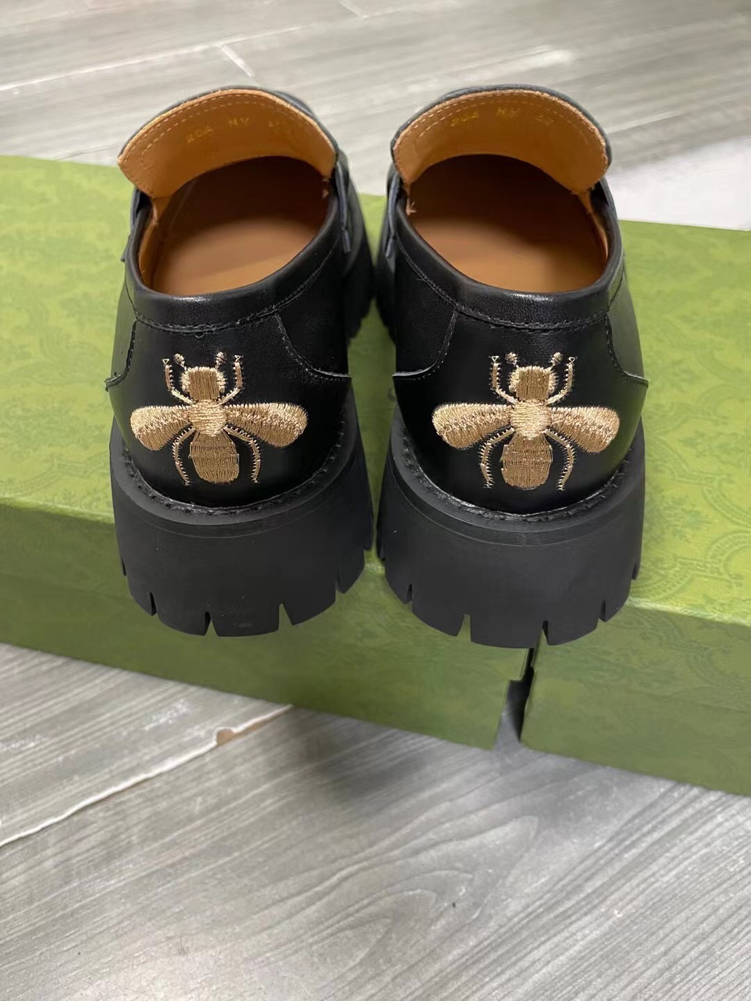 Gucci women's leather shoes-85