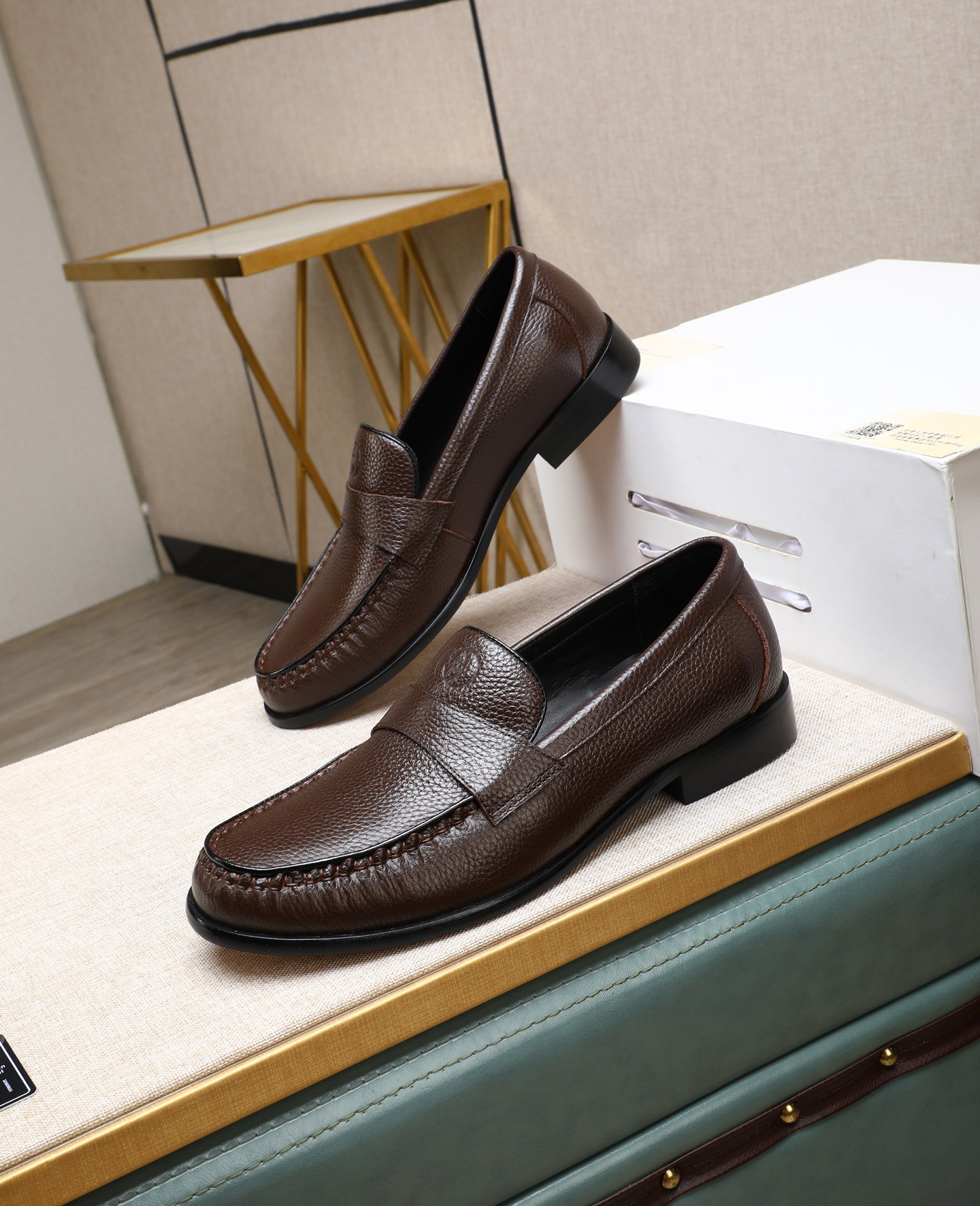 Gucci men's leather shoes-104