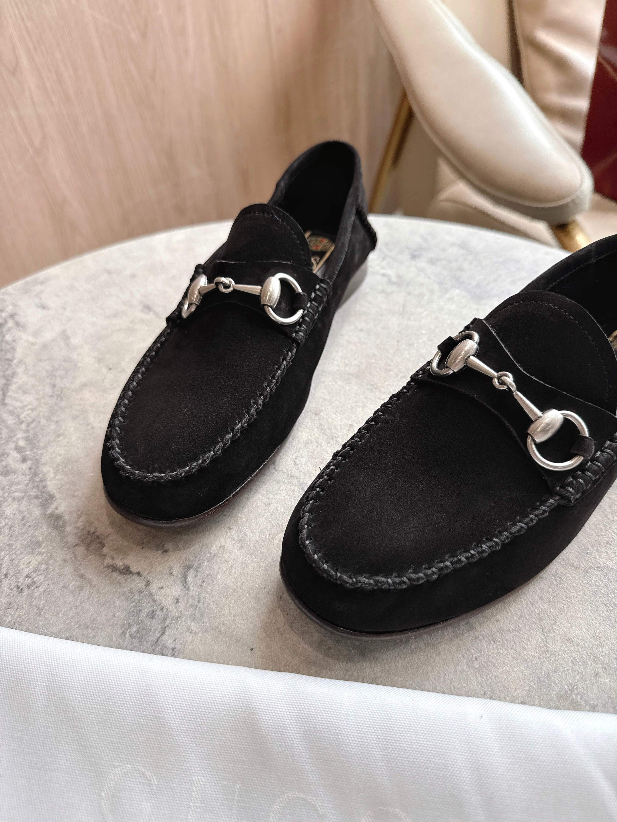 Gucci women's leather shoes-40