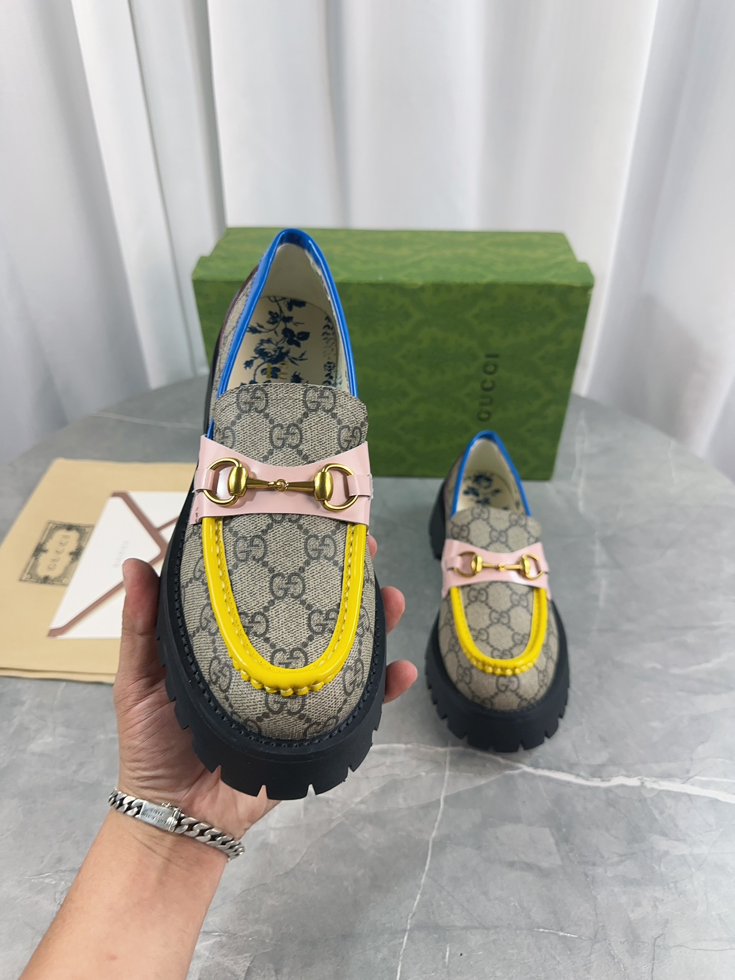 Gucci women's leather shoes-100