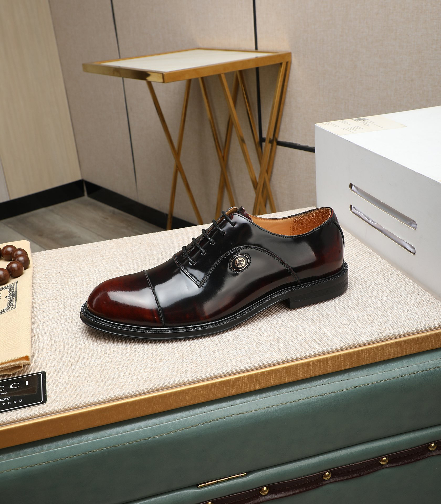 Gucci men's leather shoes-127