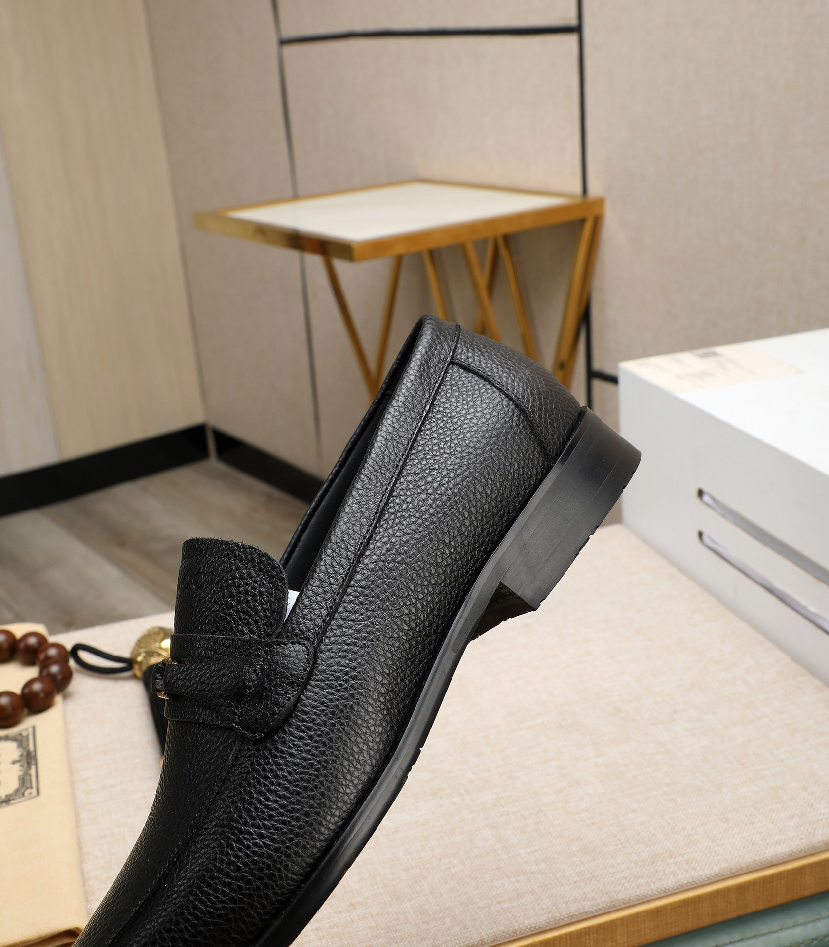 Gucci men's leather shoes-138