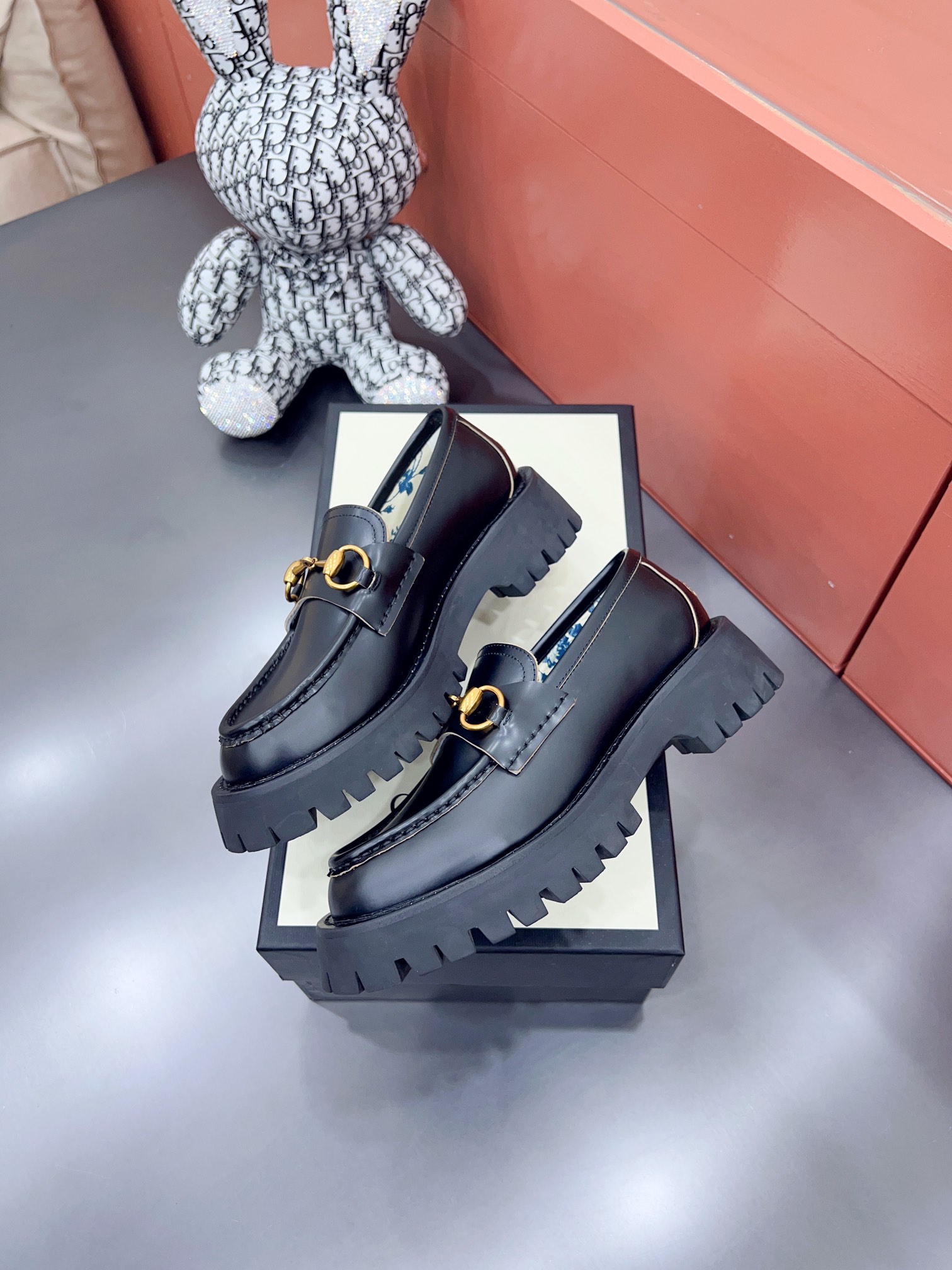 Gucci women's leather shoes-78