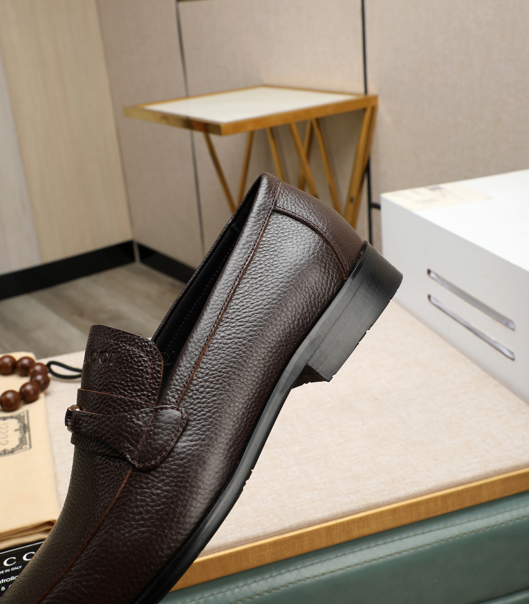 Gucci men's leather shoes-135