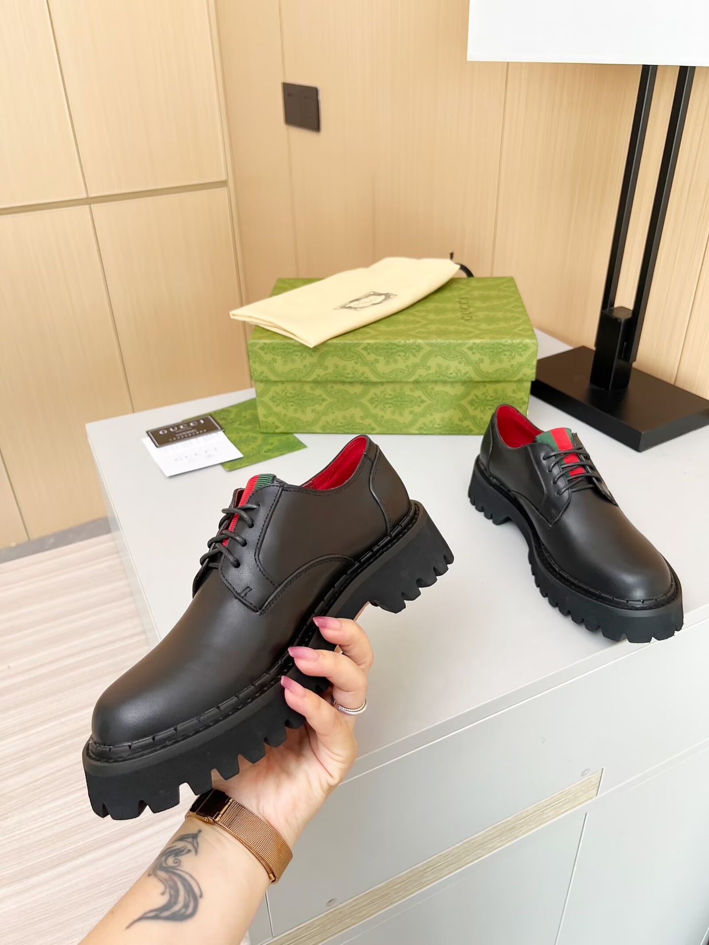 Gucci women's leather shoes-68