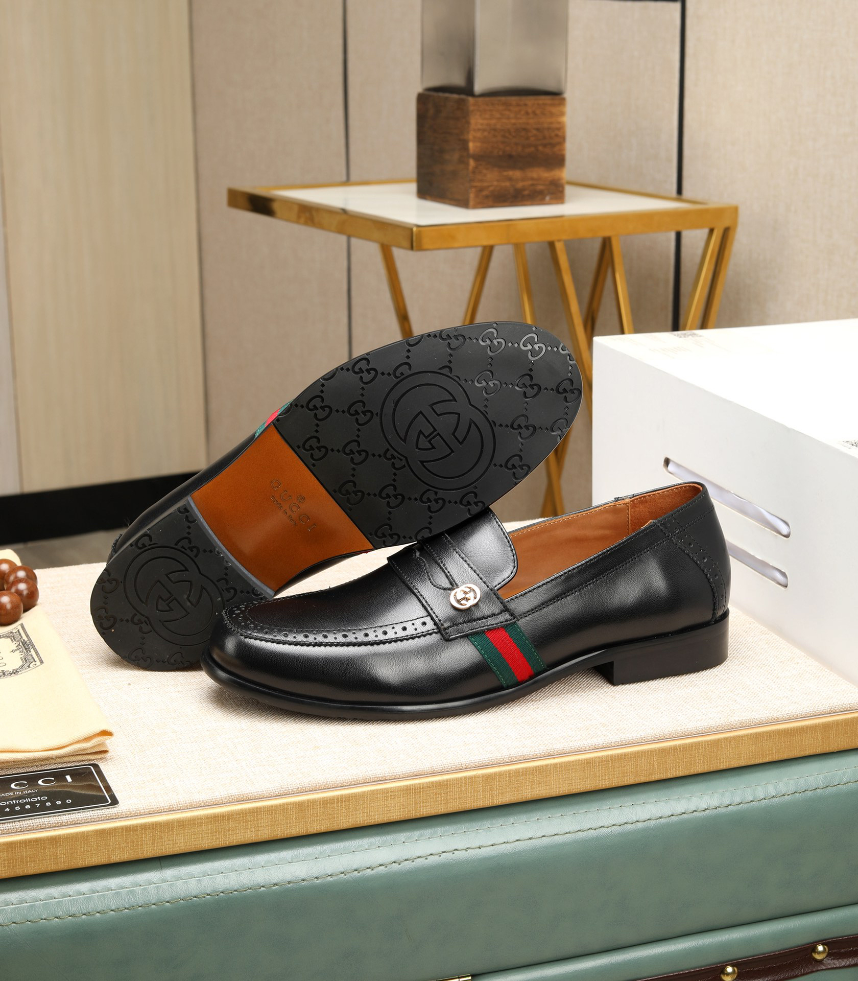 Gucci men's leather shoes-112