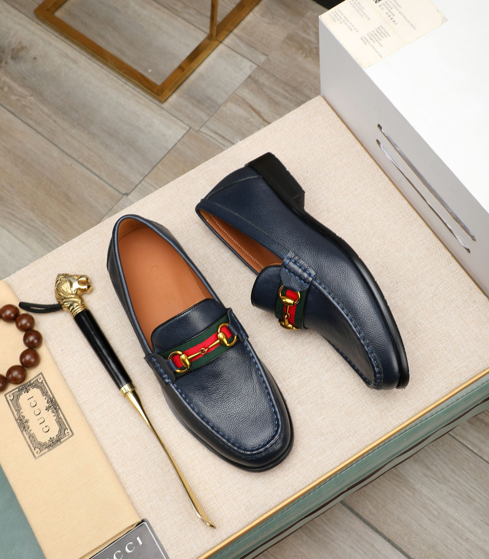 Gucci men's leather shoes-136