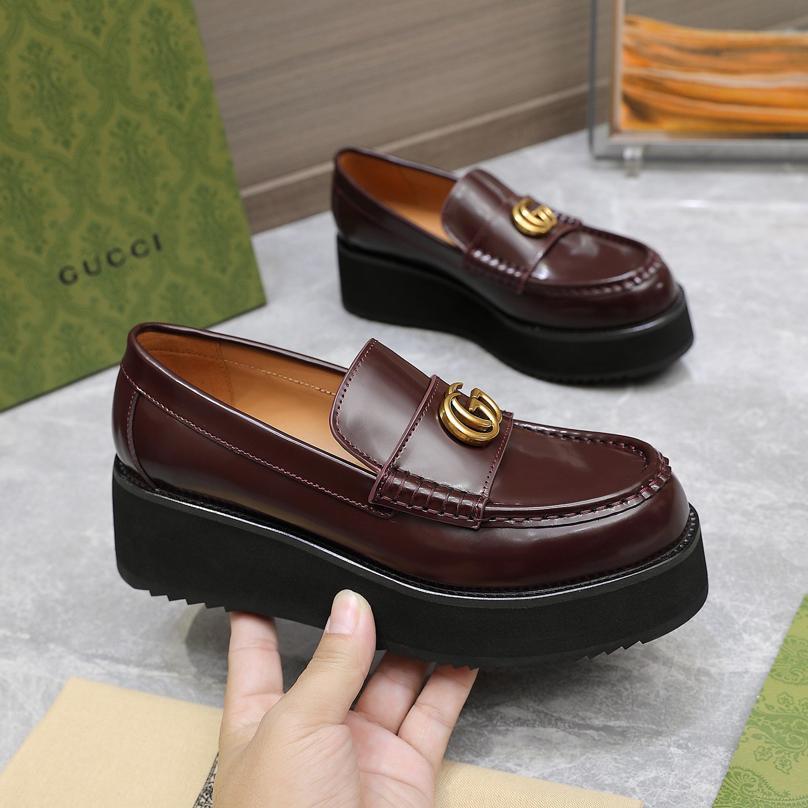 Gucci women's leather shoes-35