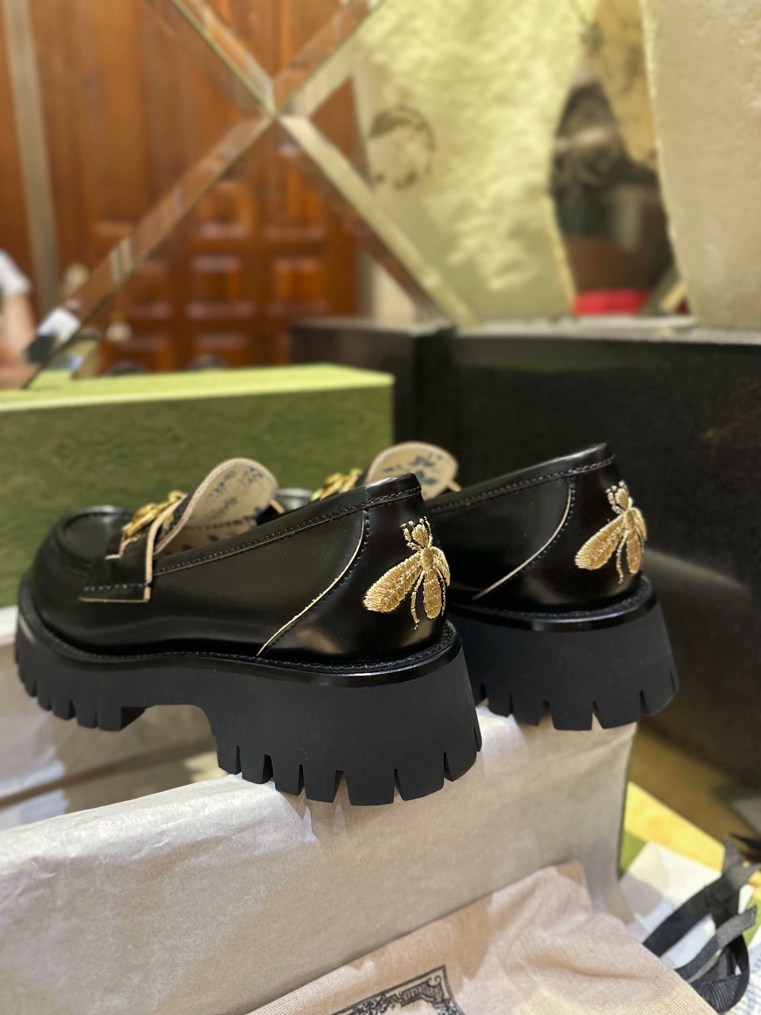 Gucci women's leather shoes-37