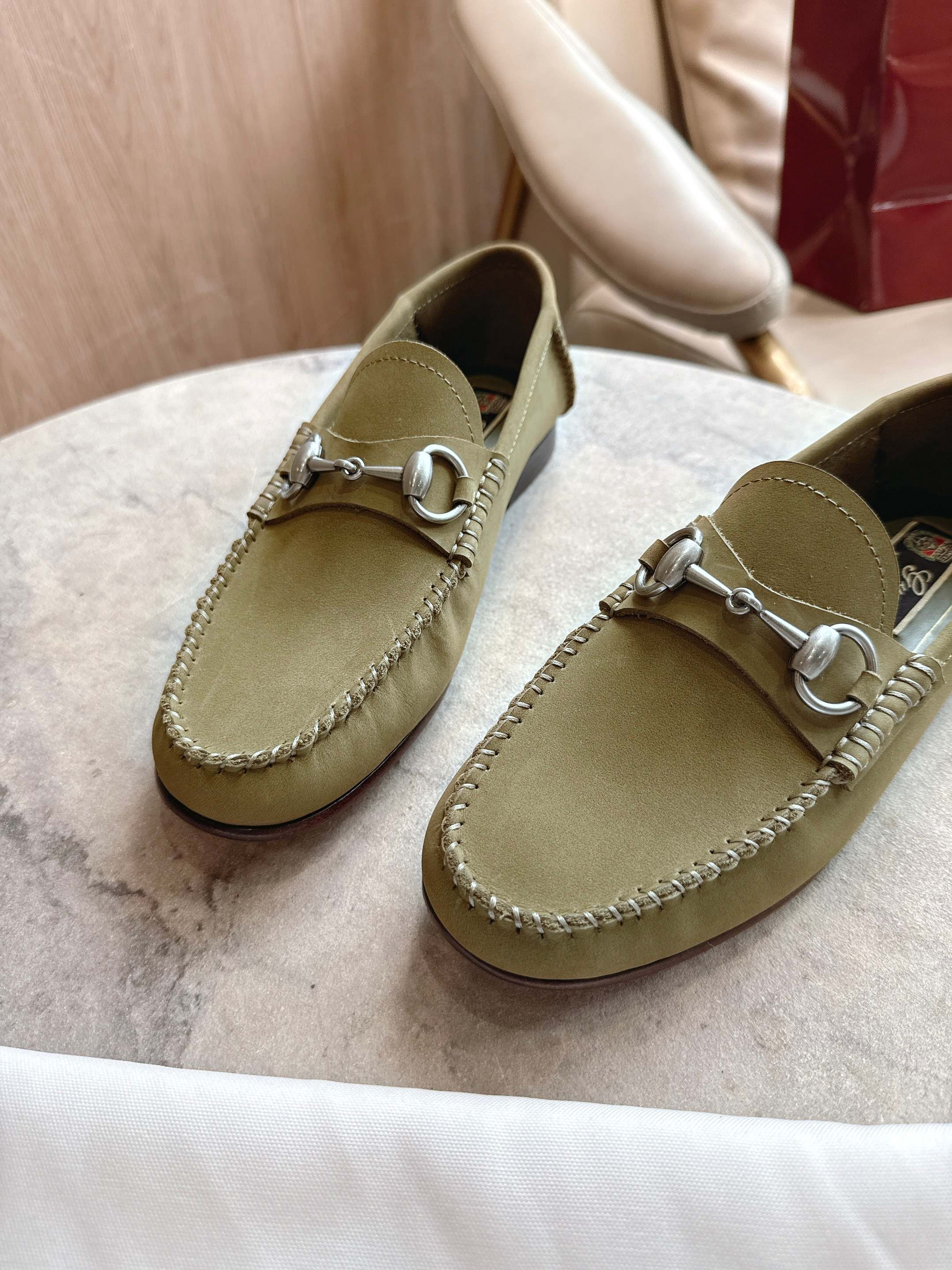 Gucci women's leather shoes-38