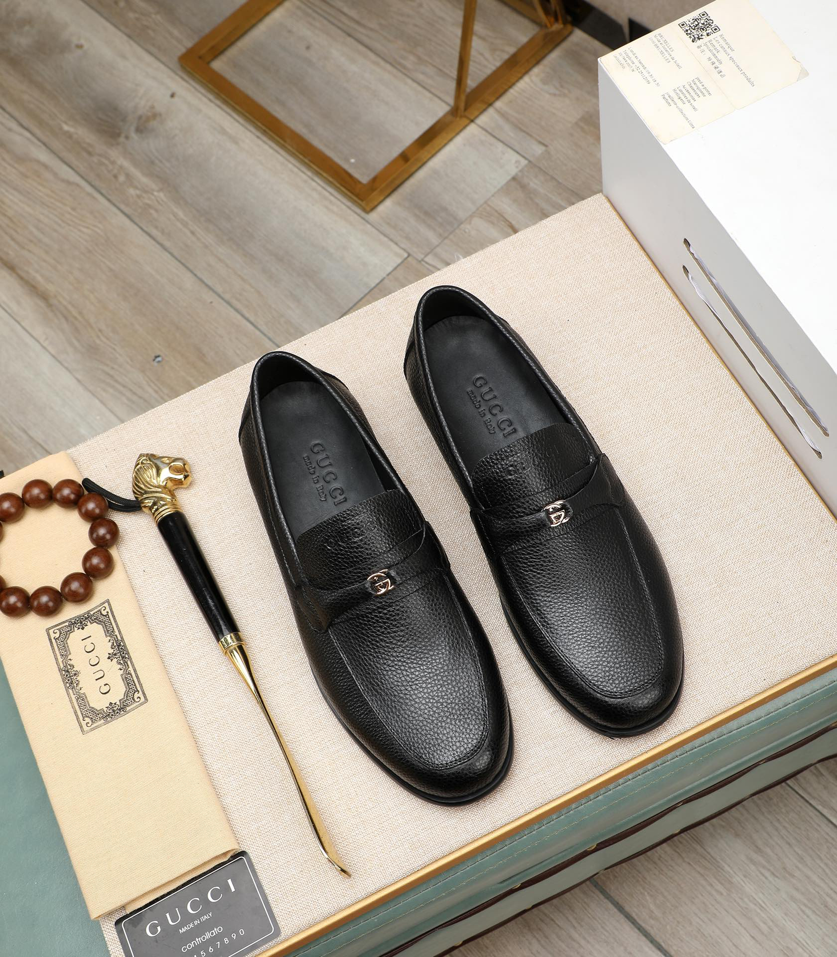 Gucci men's leather shoes-138