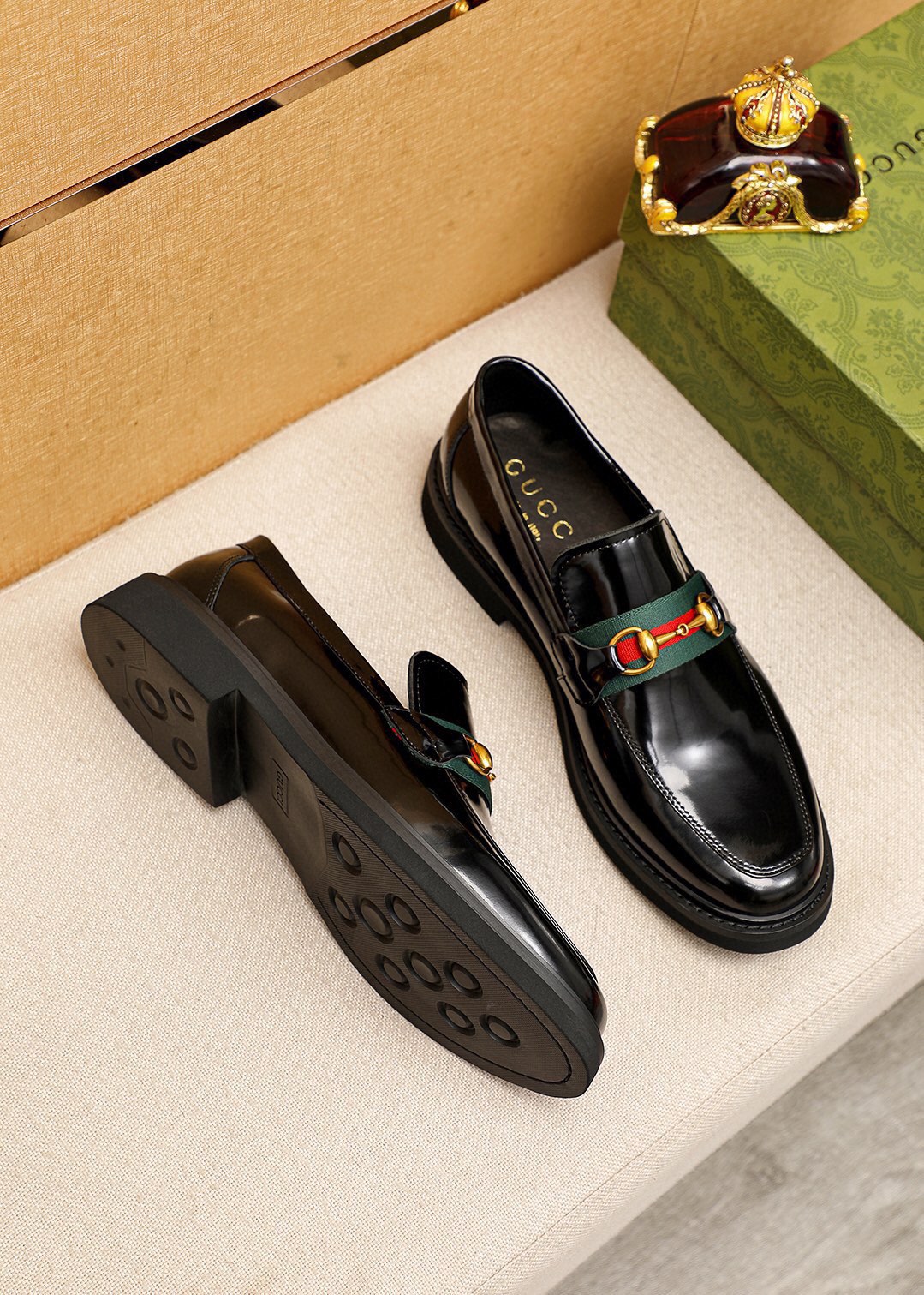 Gucci men's leather shoes-116