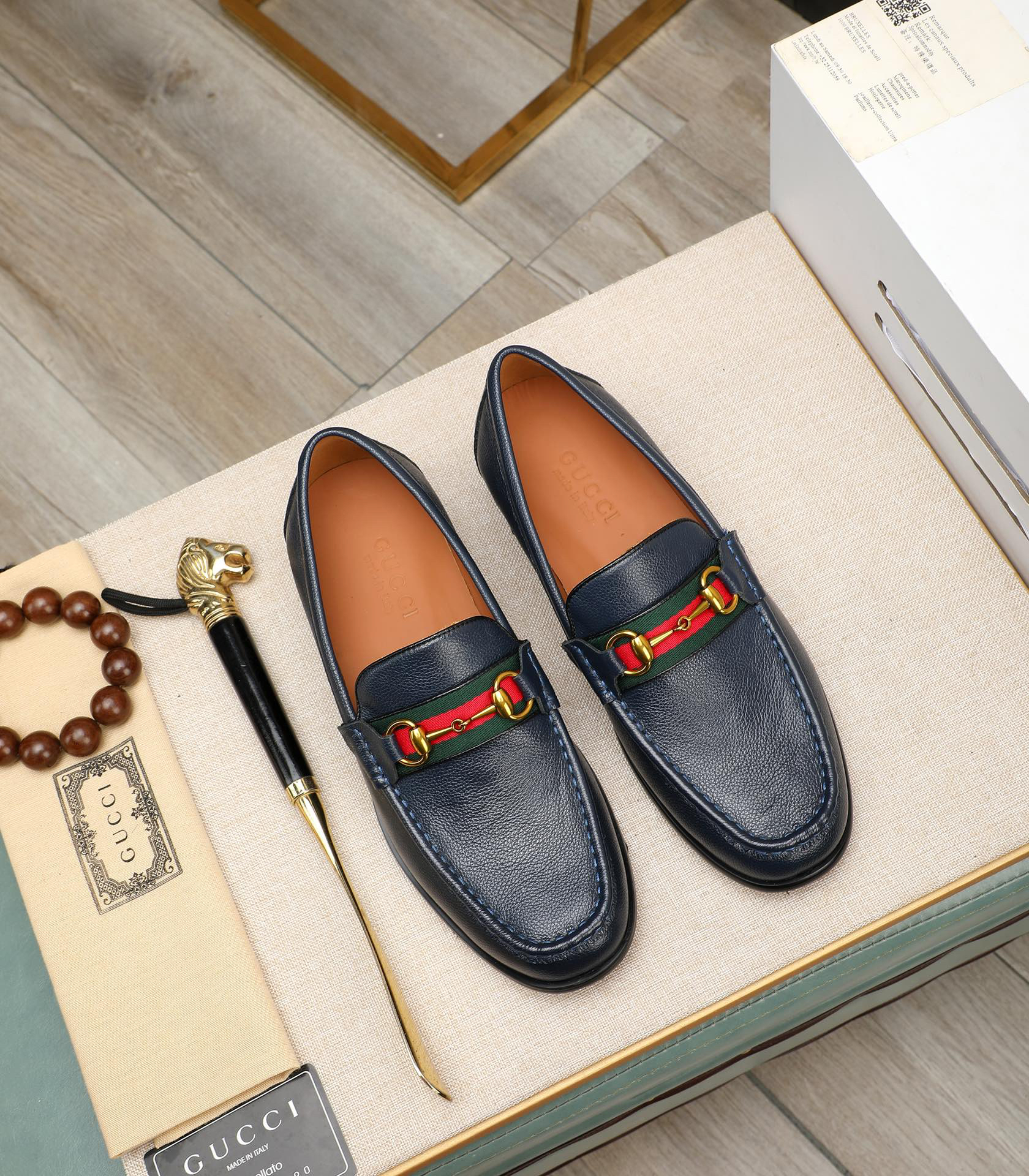 Gucci men's leather shoes-136