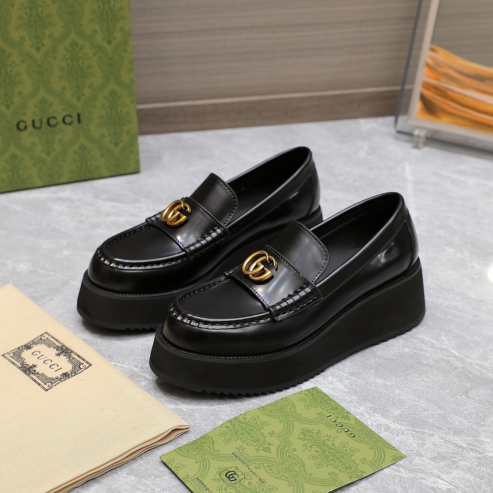 Gucci women's leather shoes-36