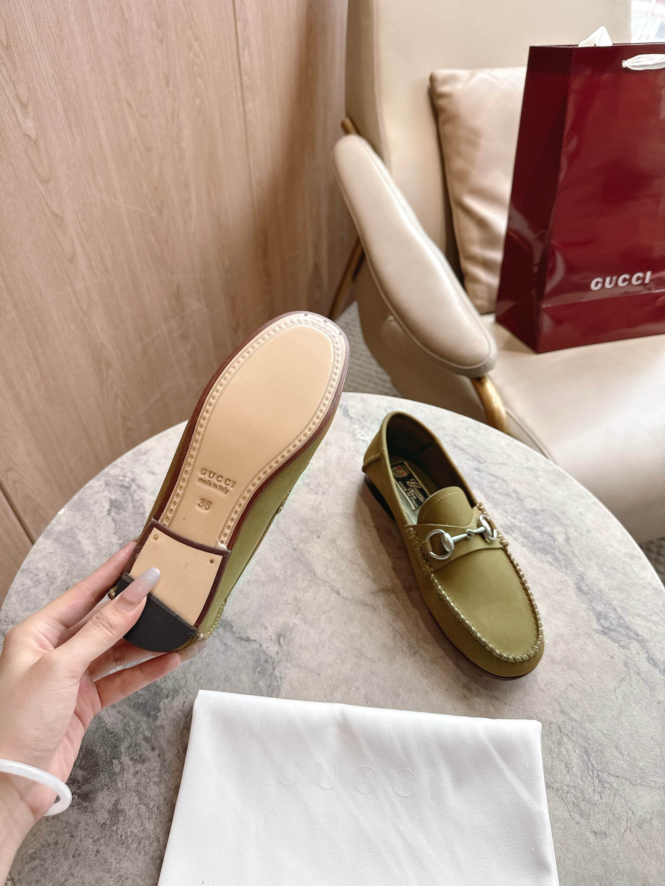 Gucci women's leather shoes-38