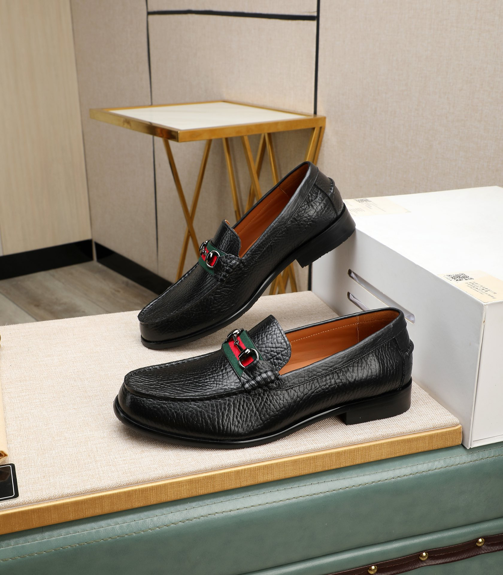 Gucci men's leather shoes-113