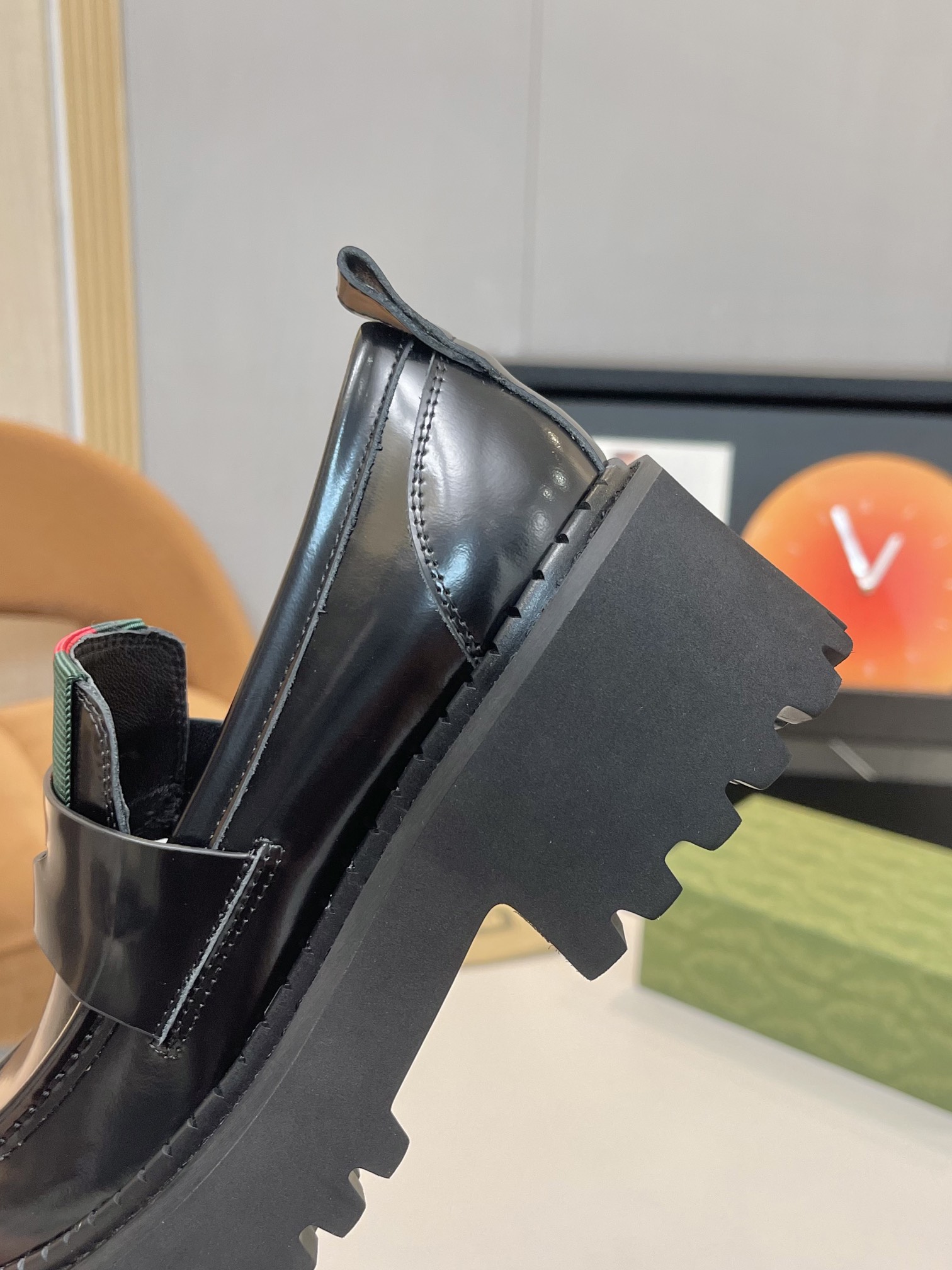 Gucci women's leather shoes-79