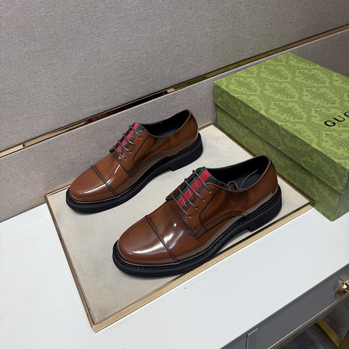 Gucci men's leather shoes-121