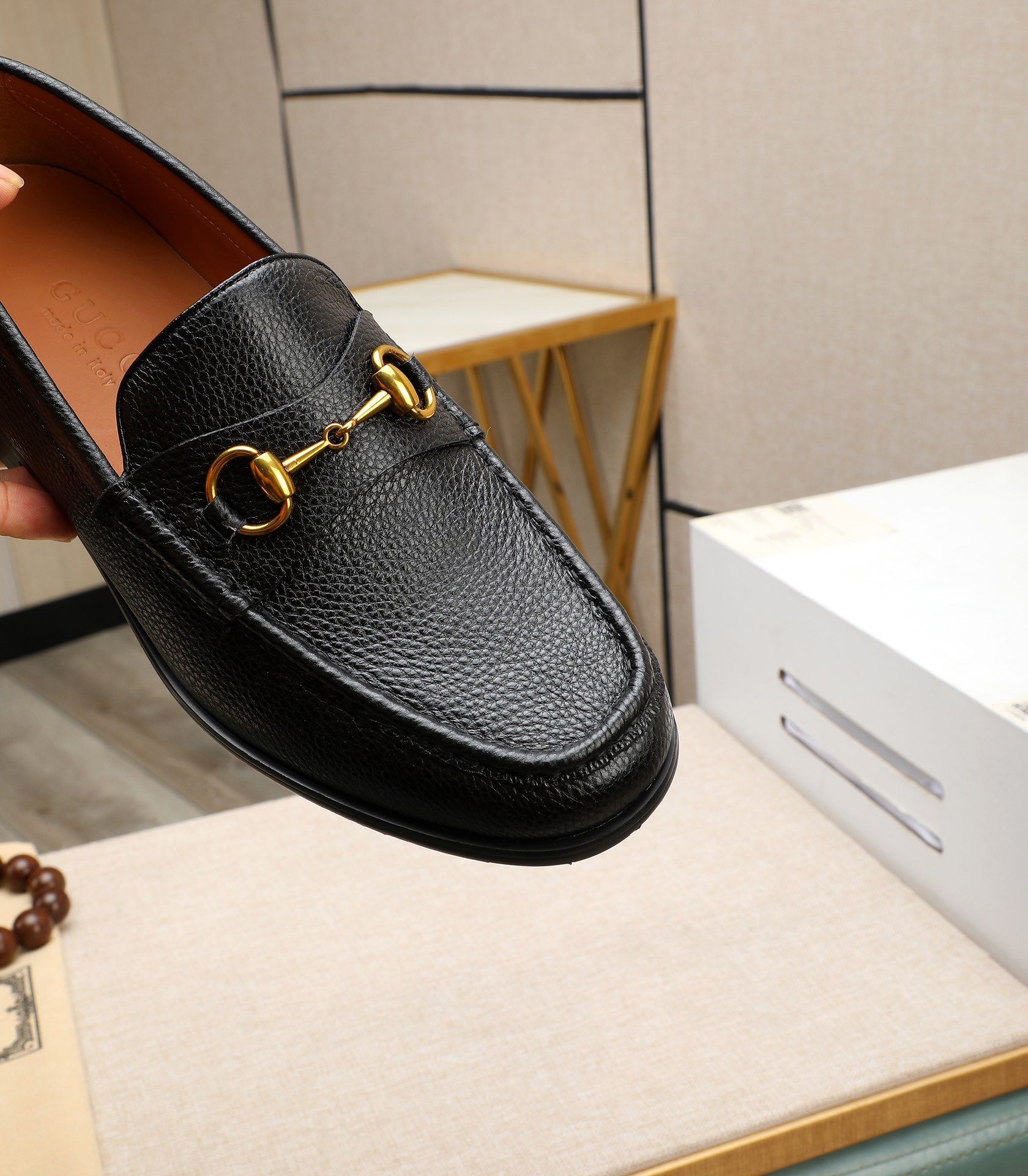 Gucci men's leather shoes-137