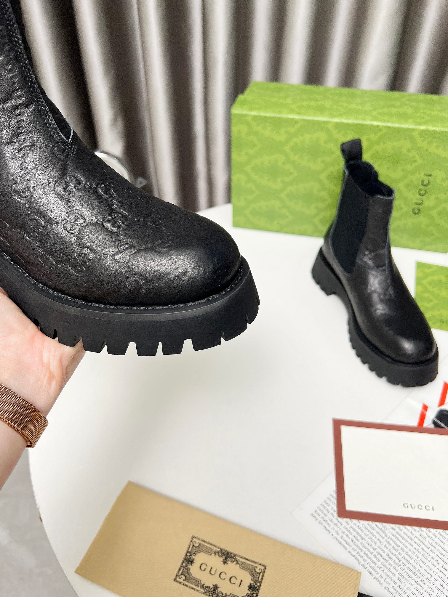 Gucci women's leather shoes-11