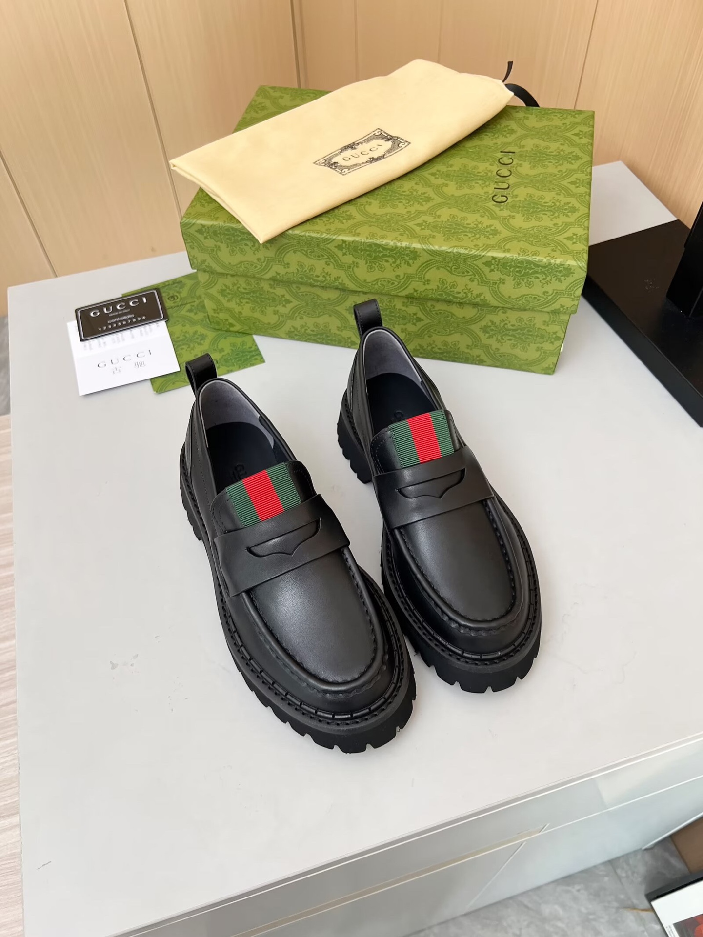 Gucci women's leather shoes-67
