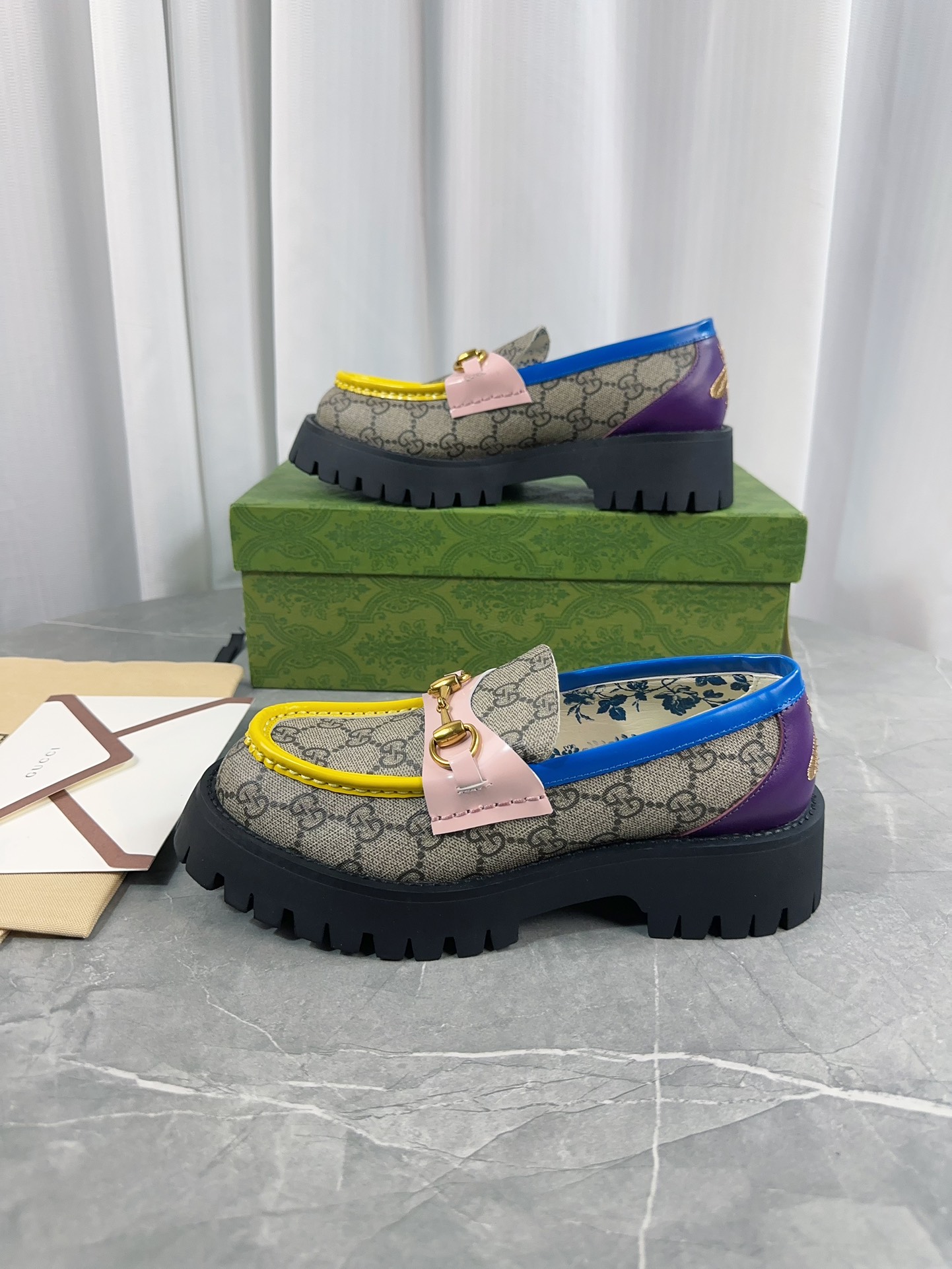 Gucci women's leather shoes-100