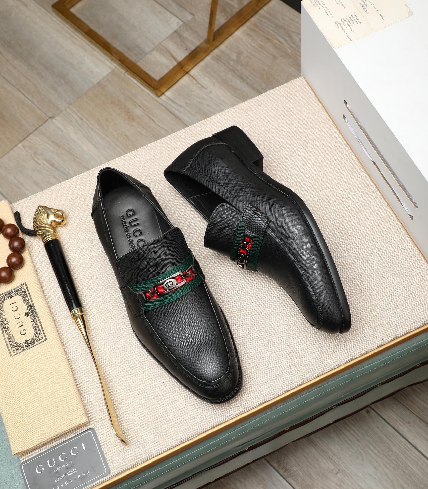Gucci men's leather shoes-107