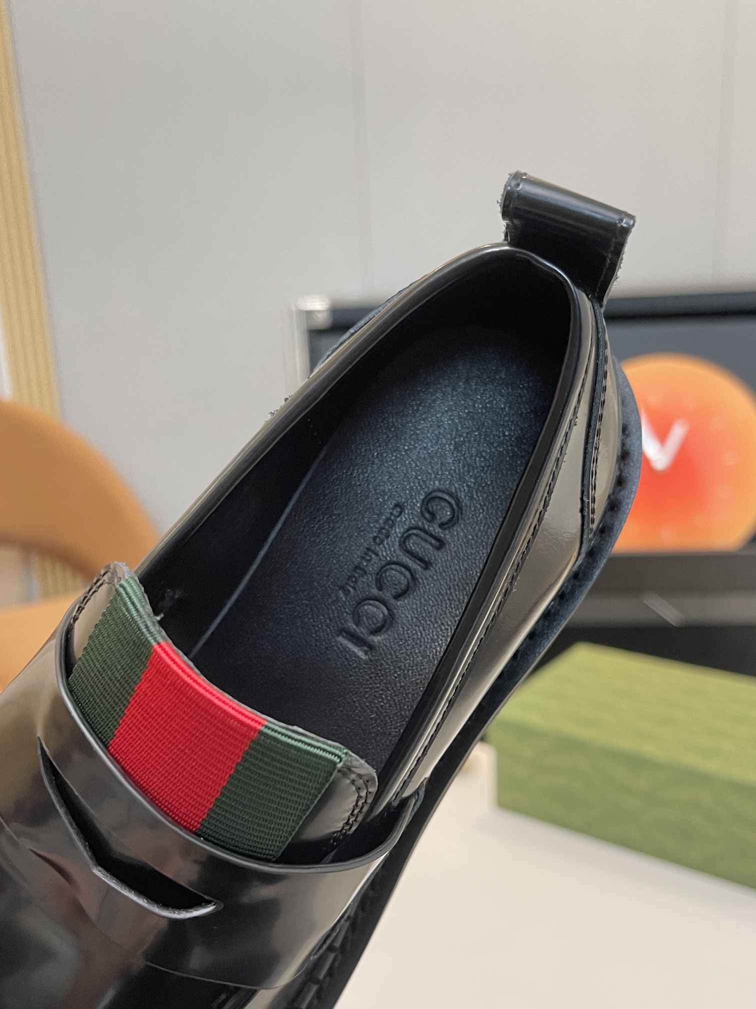 Gucci women's leather shoes-79