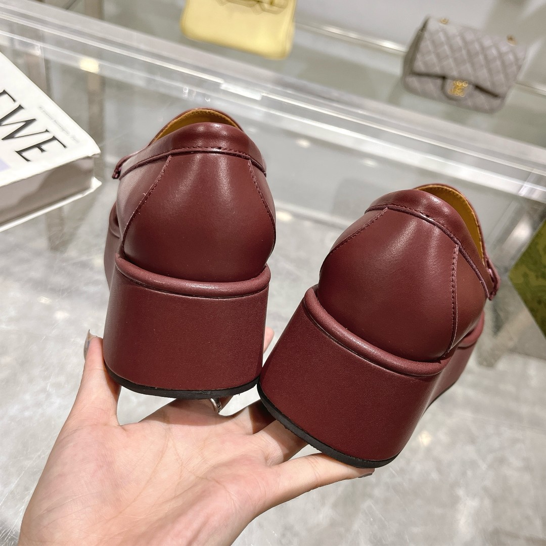 Gucci women's leather shoes-43