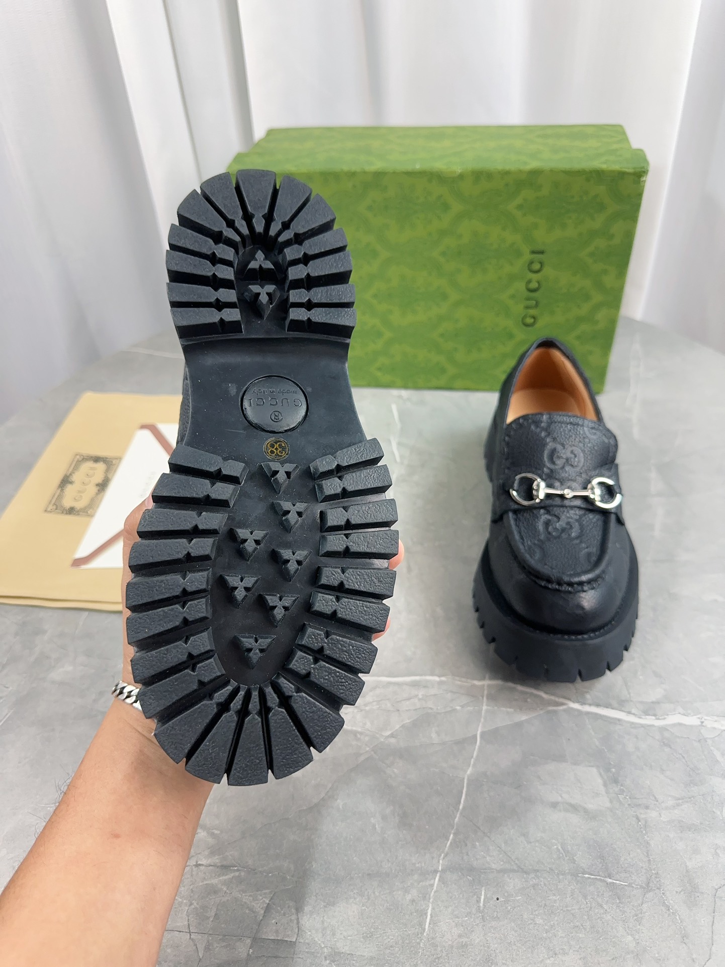 Gucci women's leather shoes-101