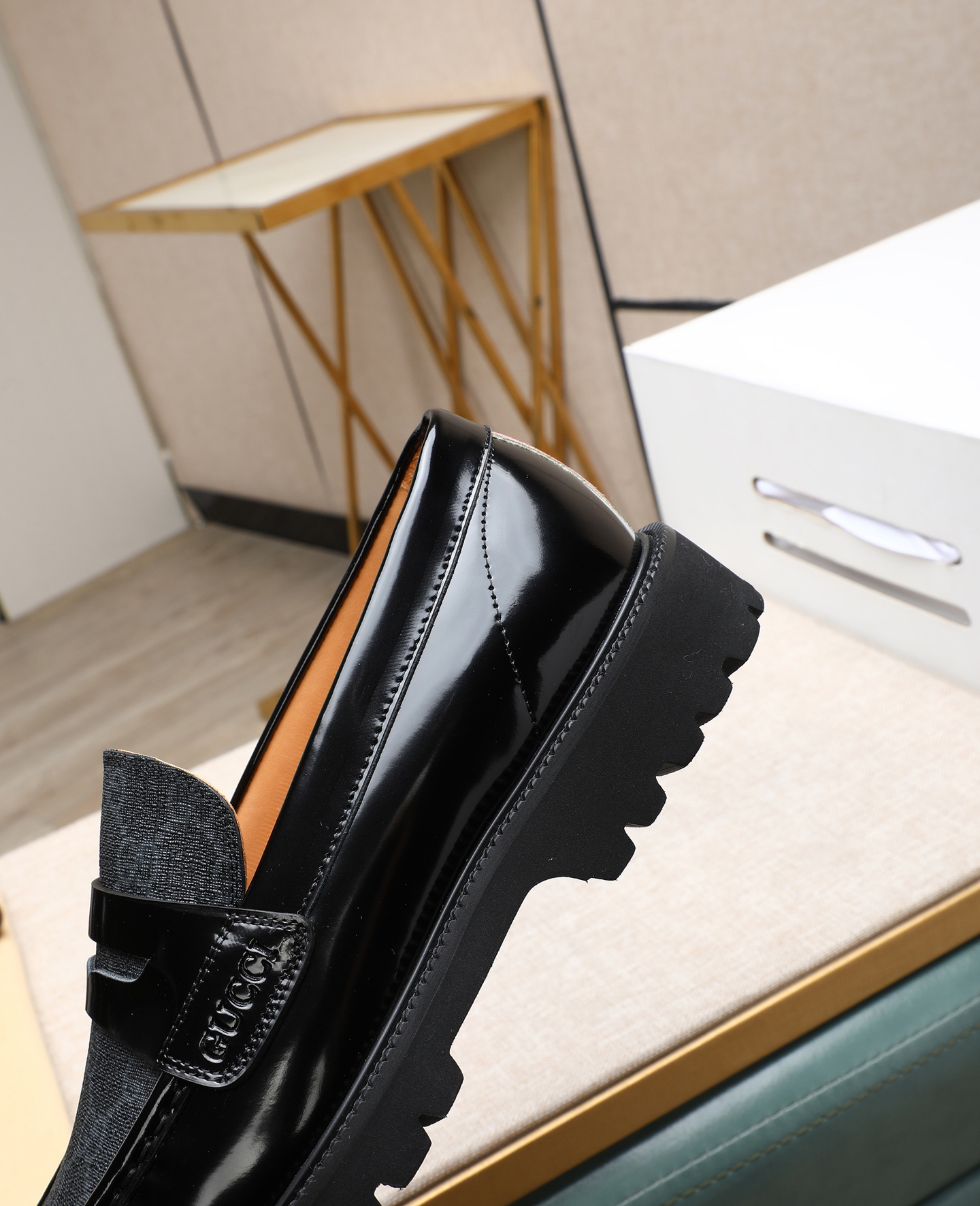 Gucci men's leather shoes-124