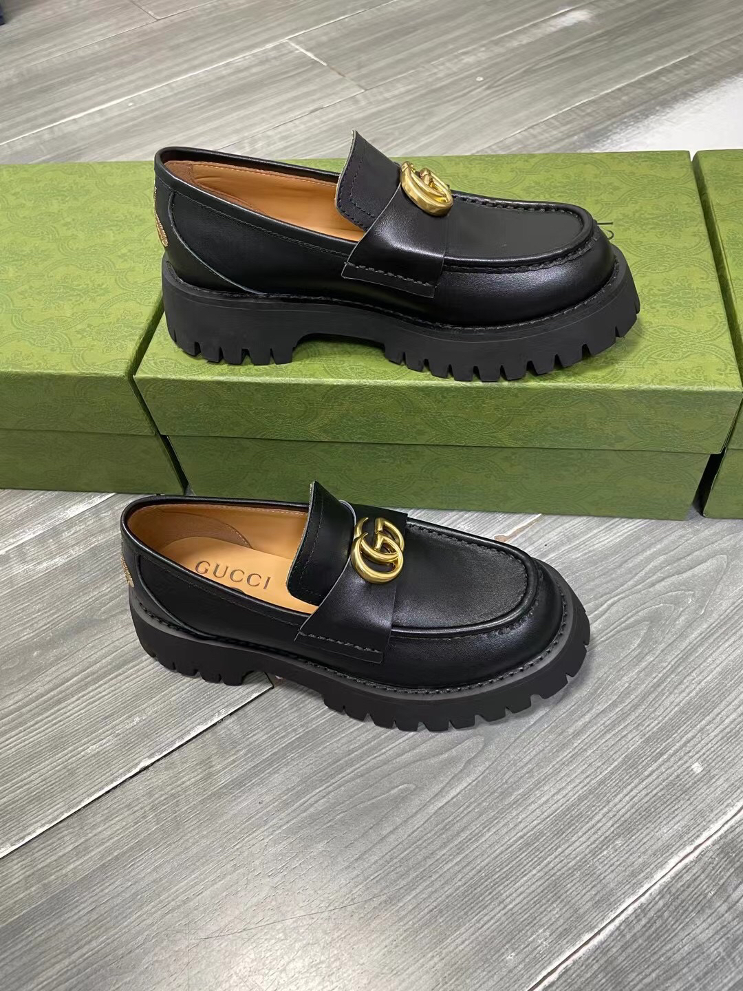 Gucci women's leather shoes-85