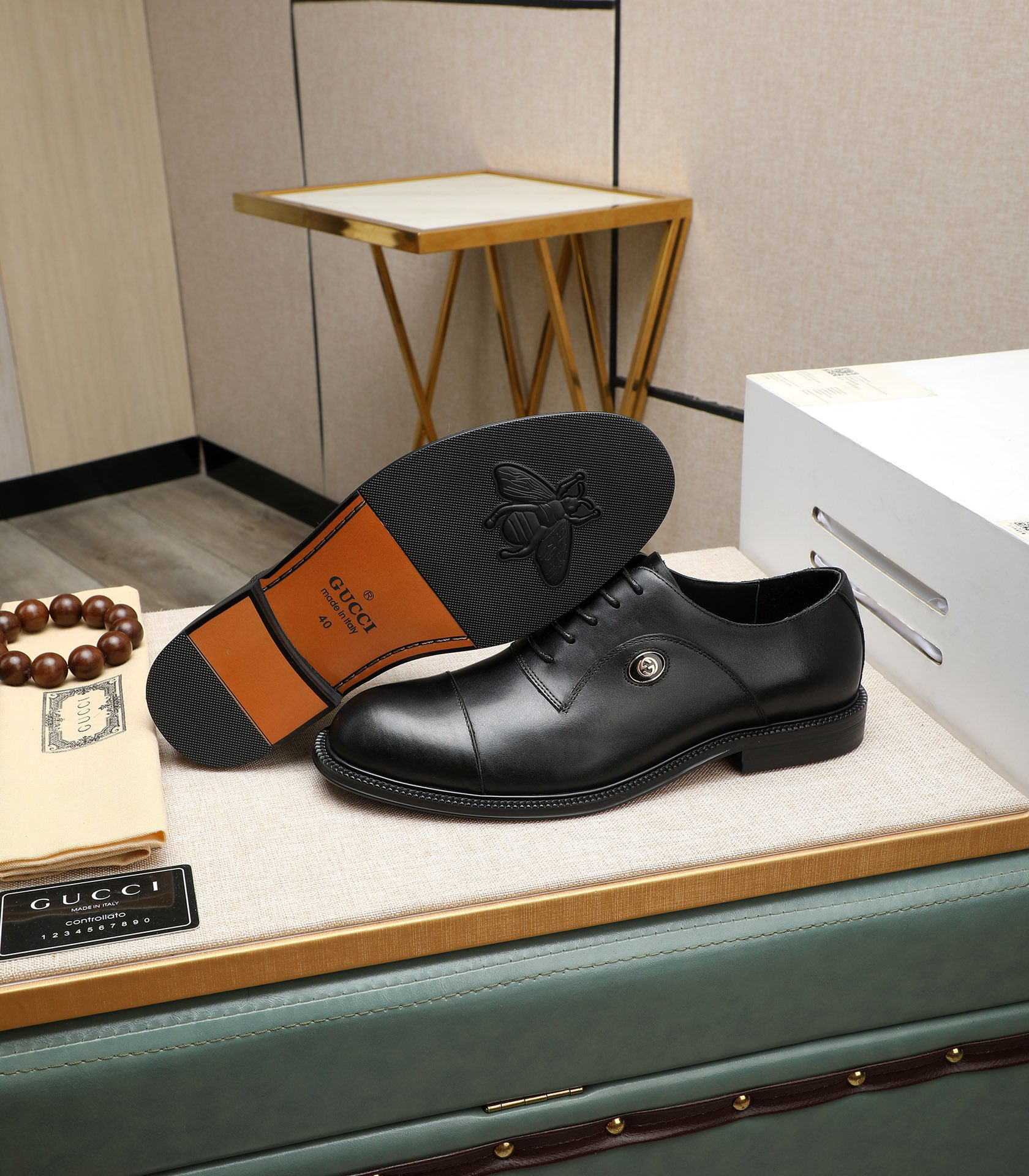 Gucci men's leather shoes-125