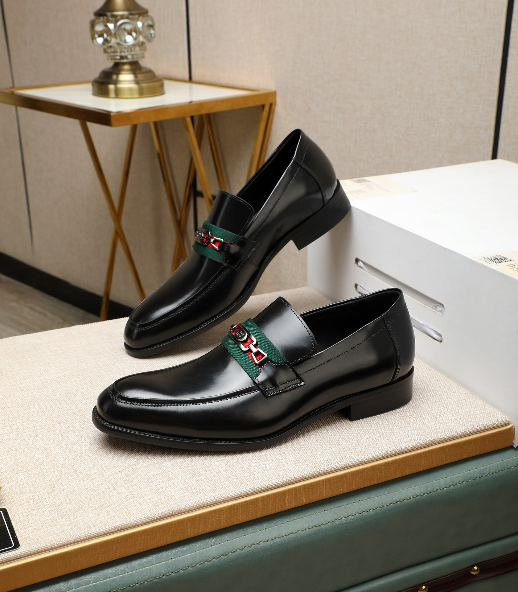 Gucci men's leather shoes-106