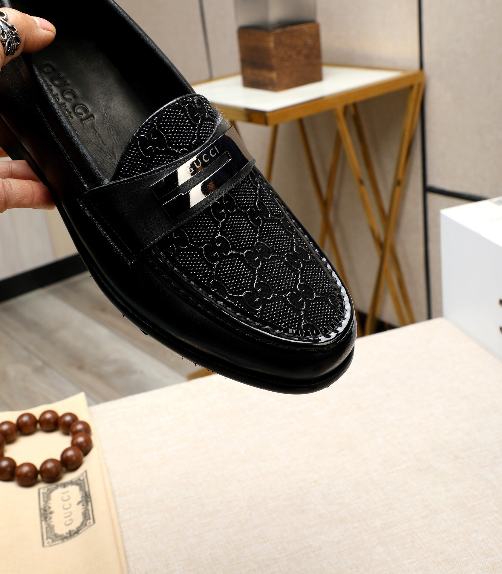 Gucci men's leather shoes-129