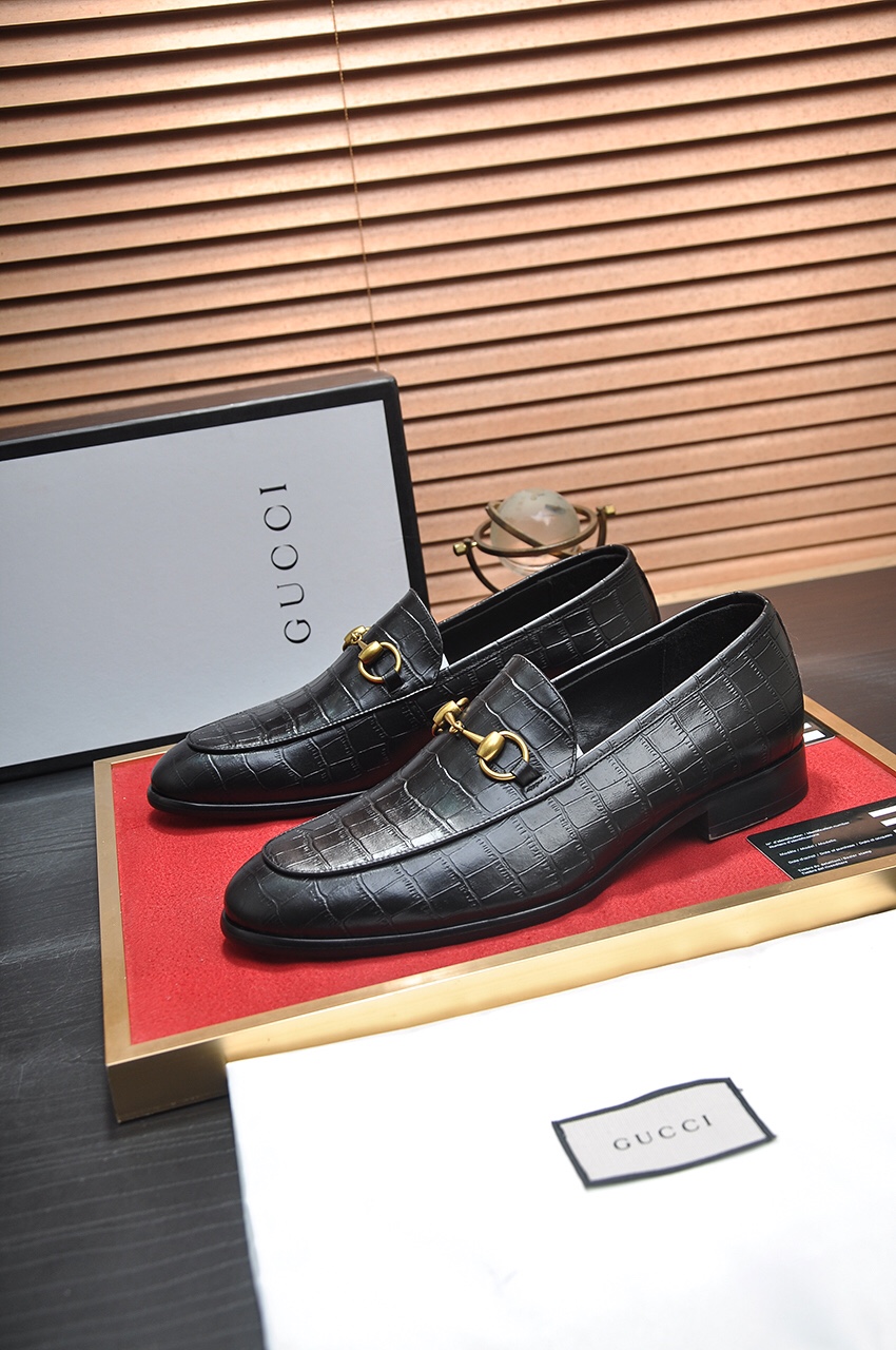 Gucci men's leather shoes-139