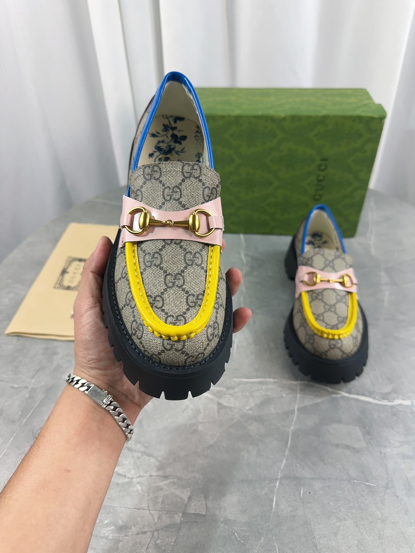 Gucci women's leather shoes-100