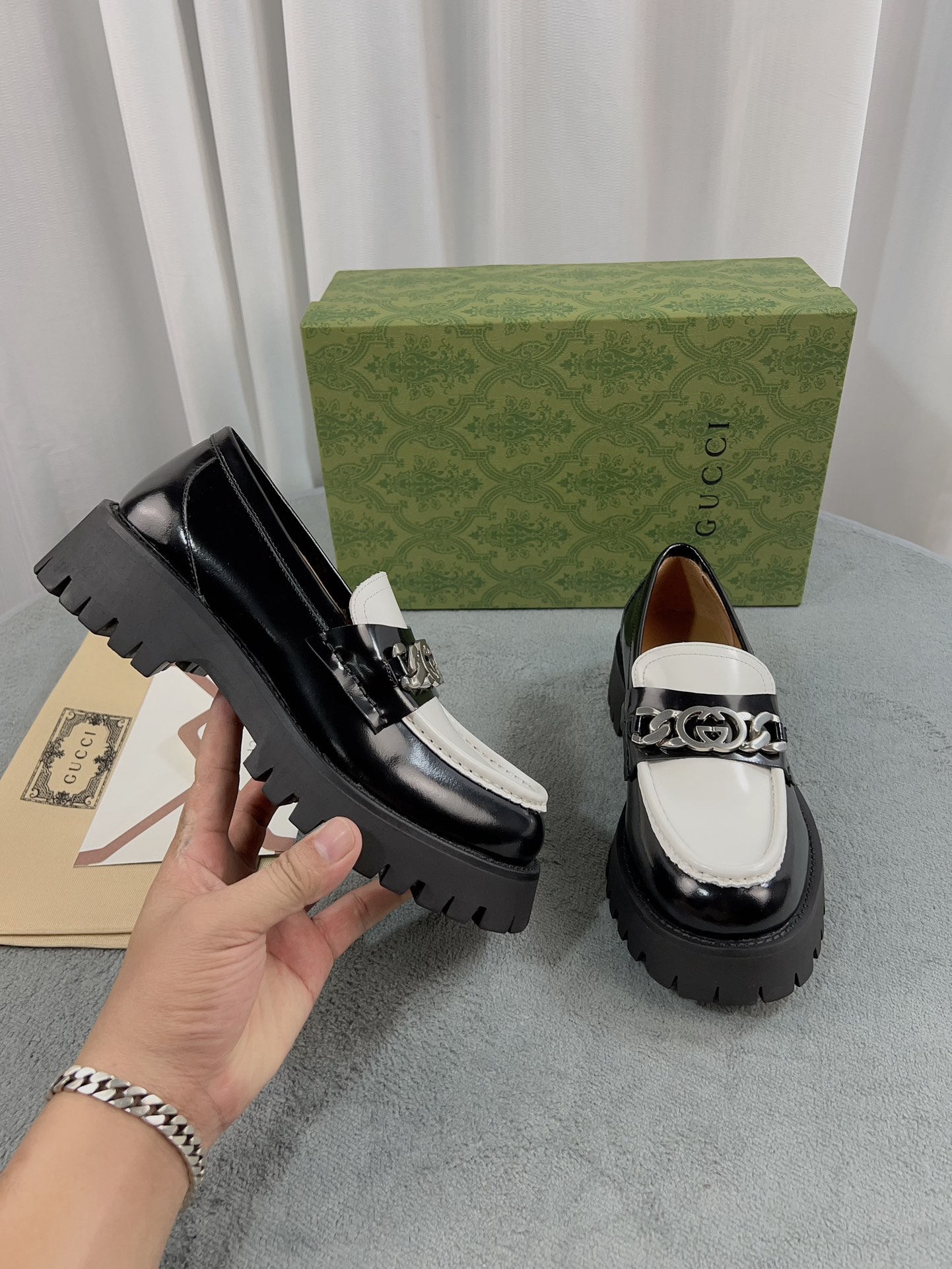 Gucci women's leather shoes-107