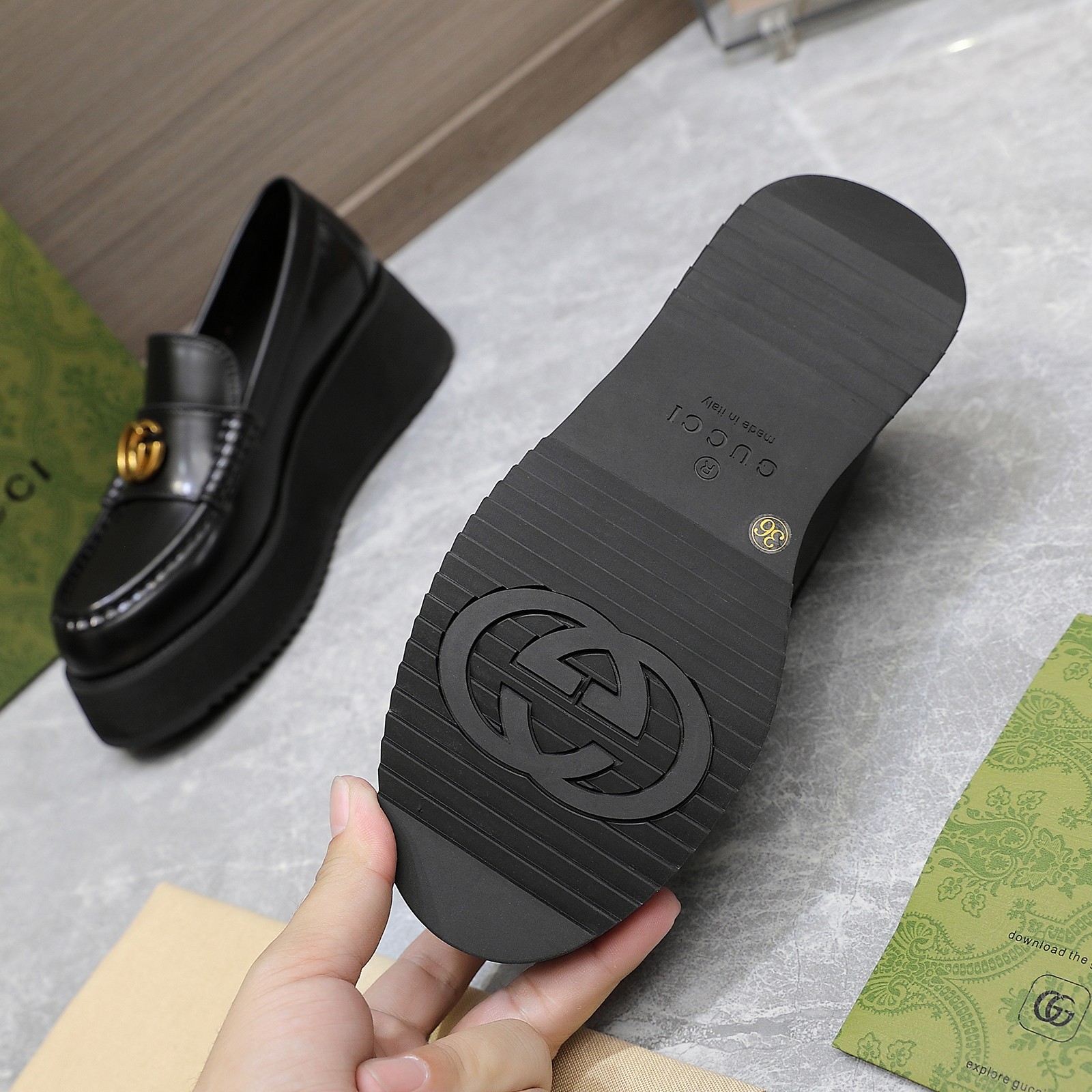 Gucci women's leather shoes-36