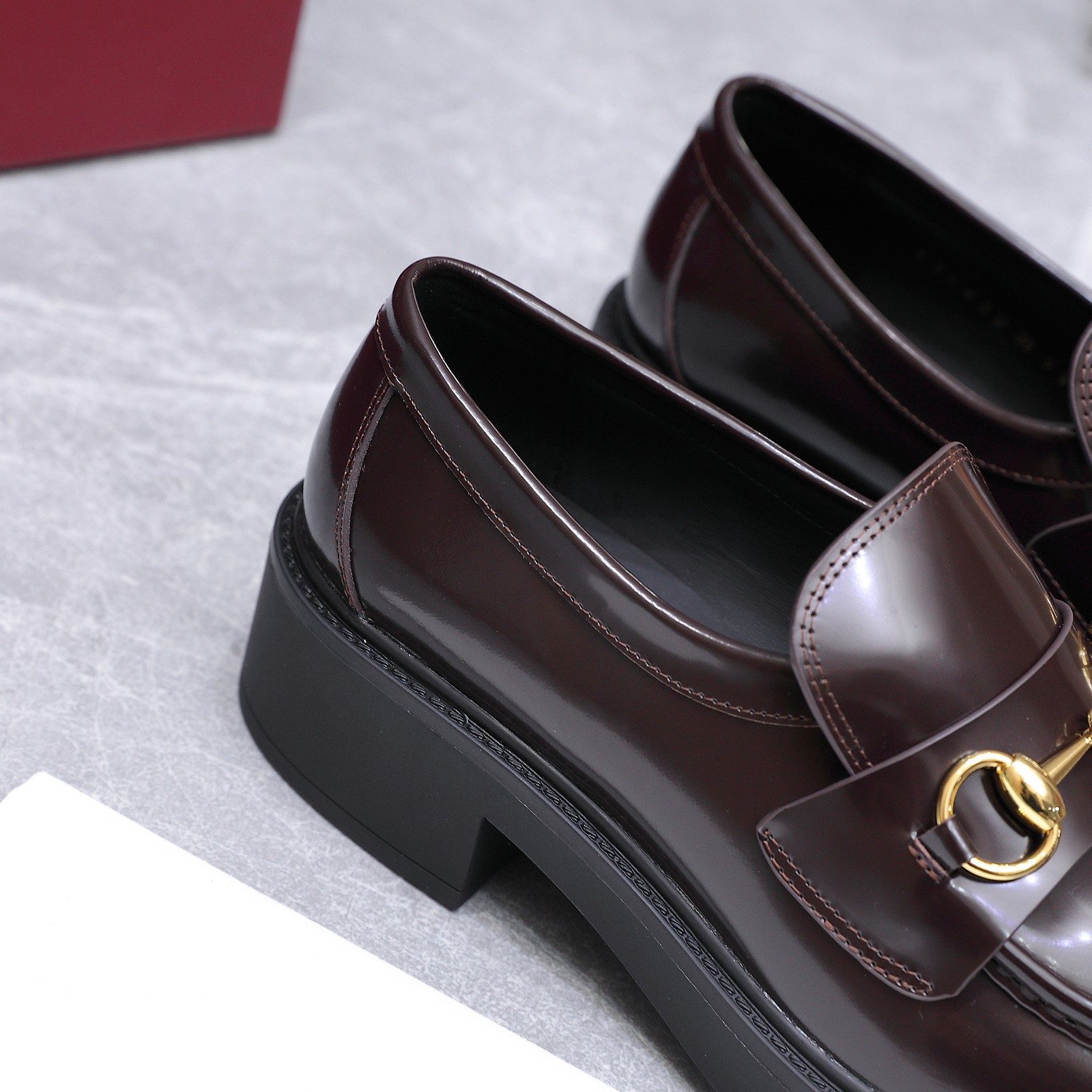 Gucci women's leather shoes-32