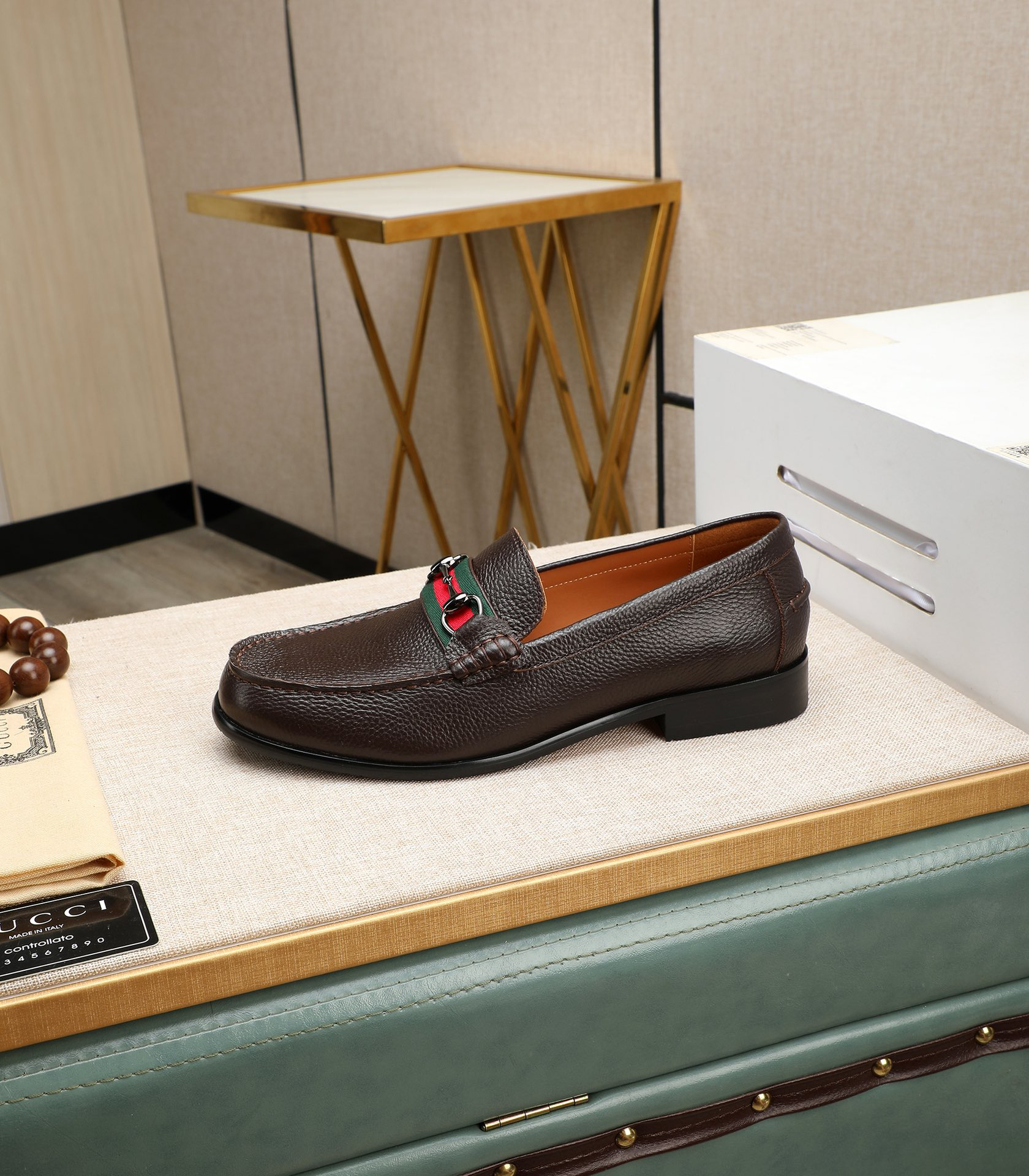 Gucci men's leather shoes-134