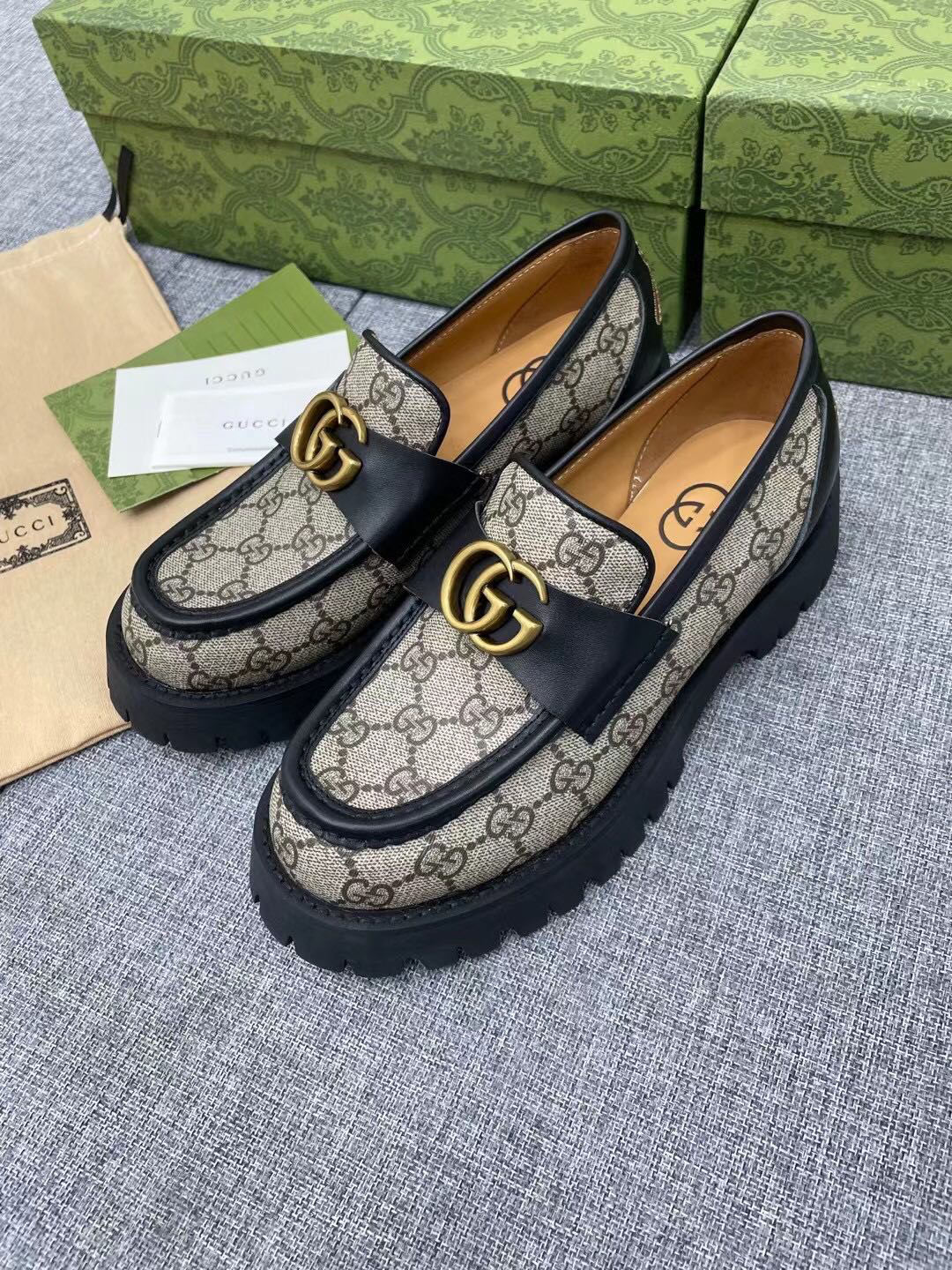 Gucci women's leather shoes-83