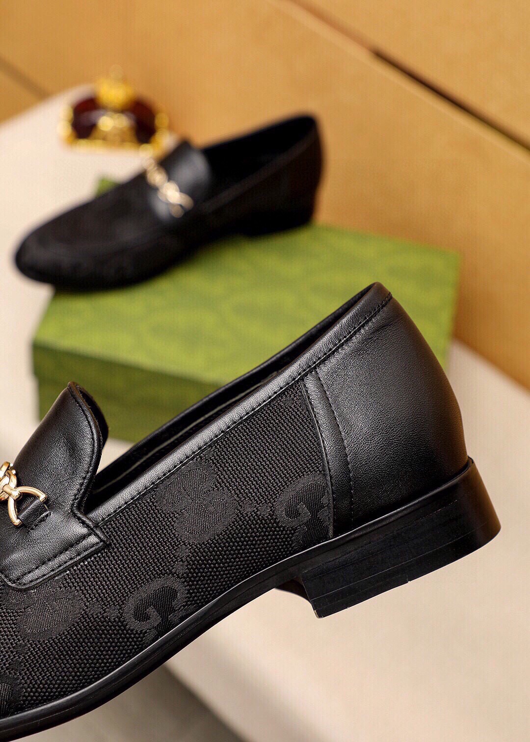 Gucci men's leather shoes-119